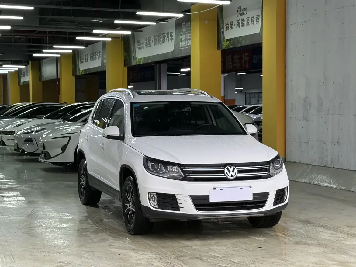 Volkswagen Tiguan (Tharu)