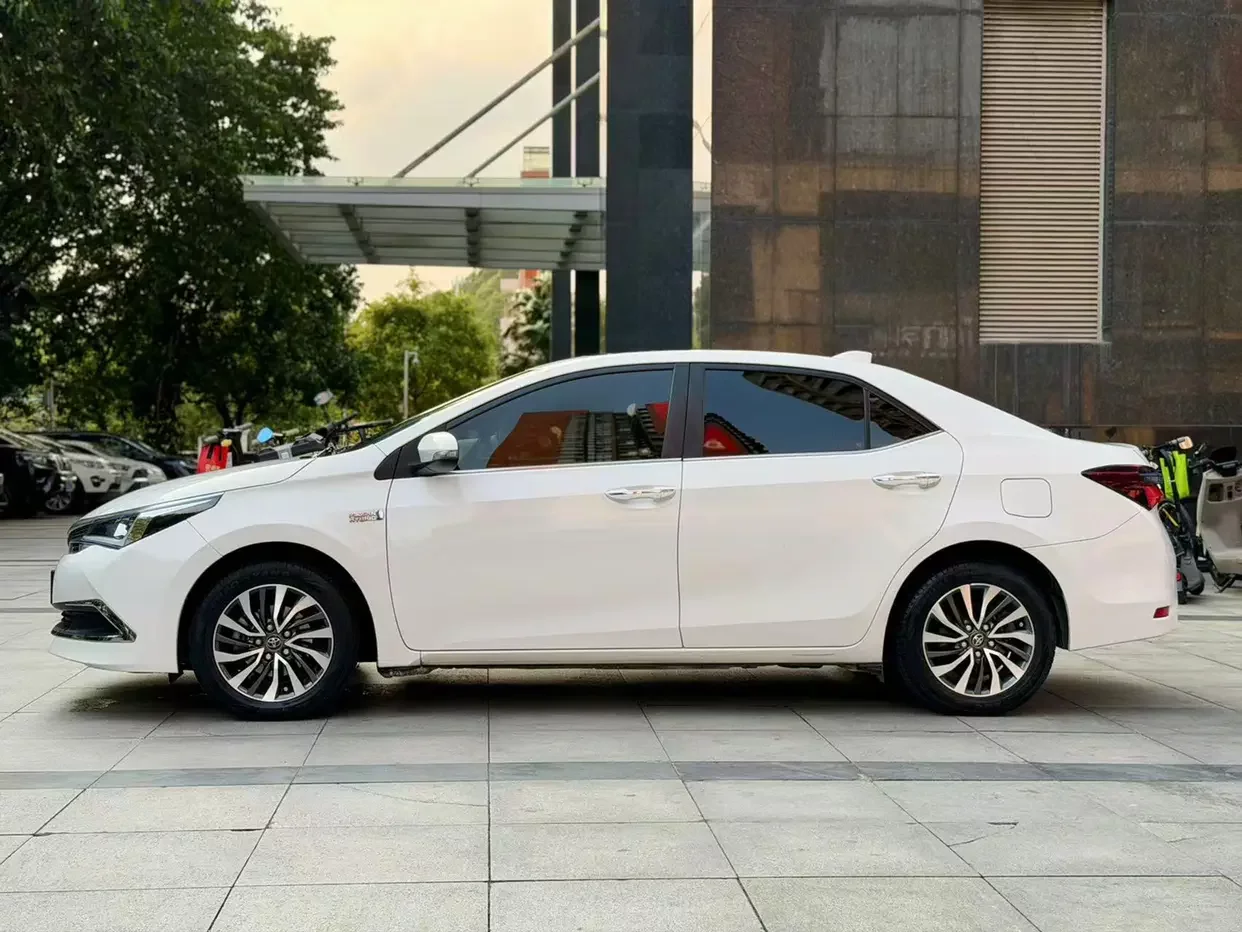 Toyota Corolla Dual Engine E+