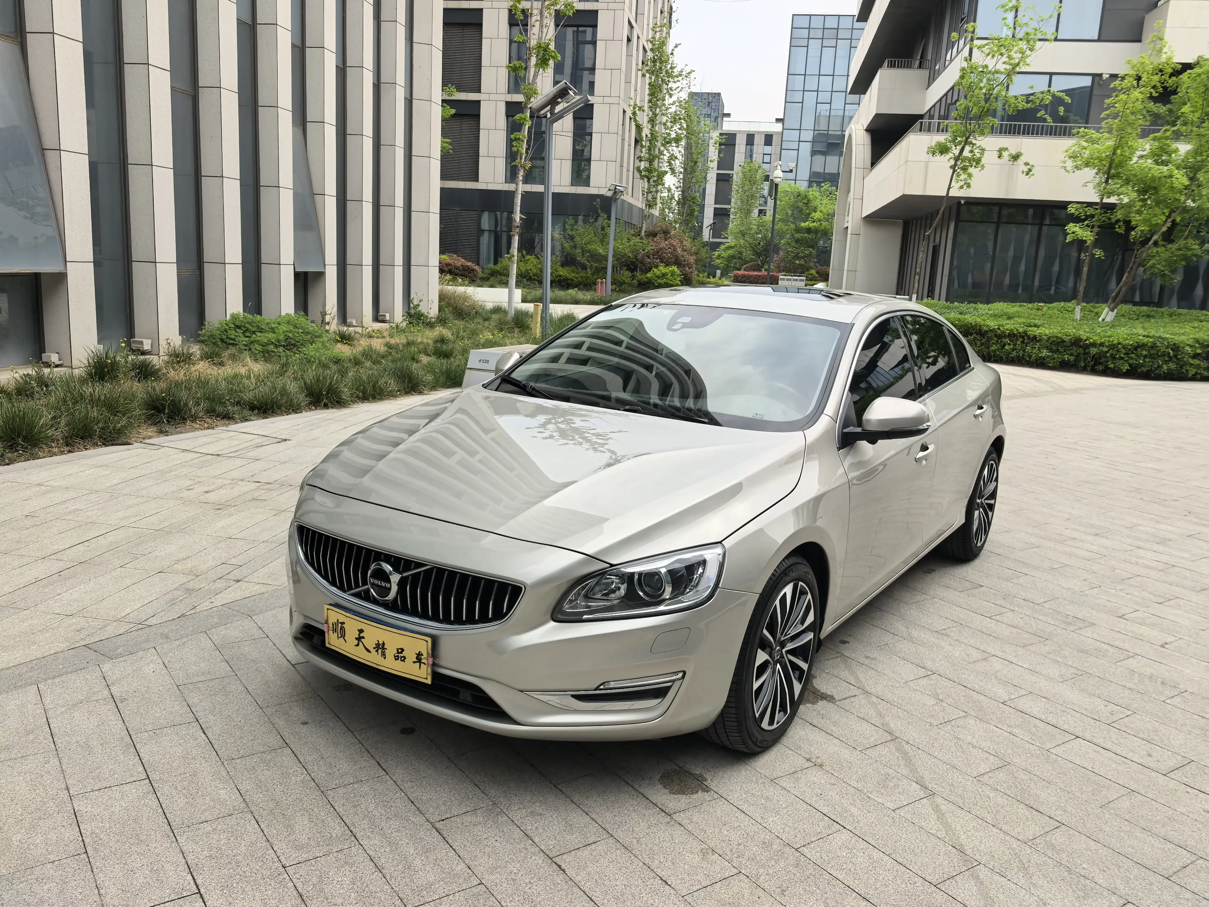 Volvo S60