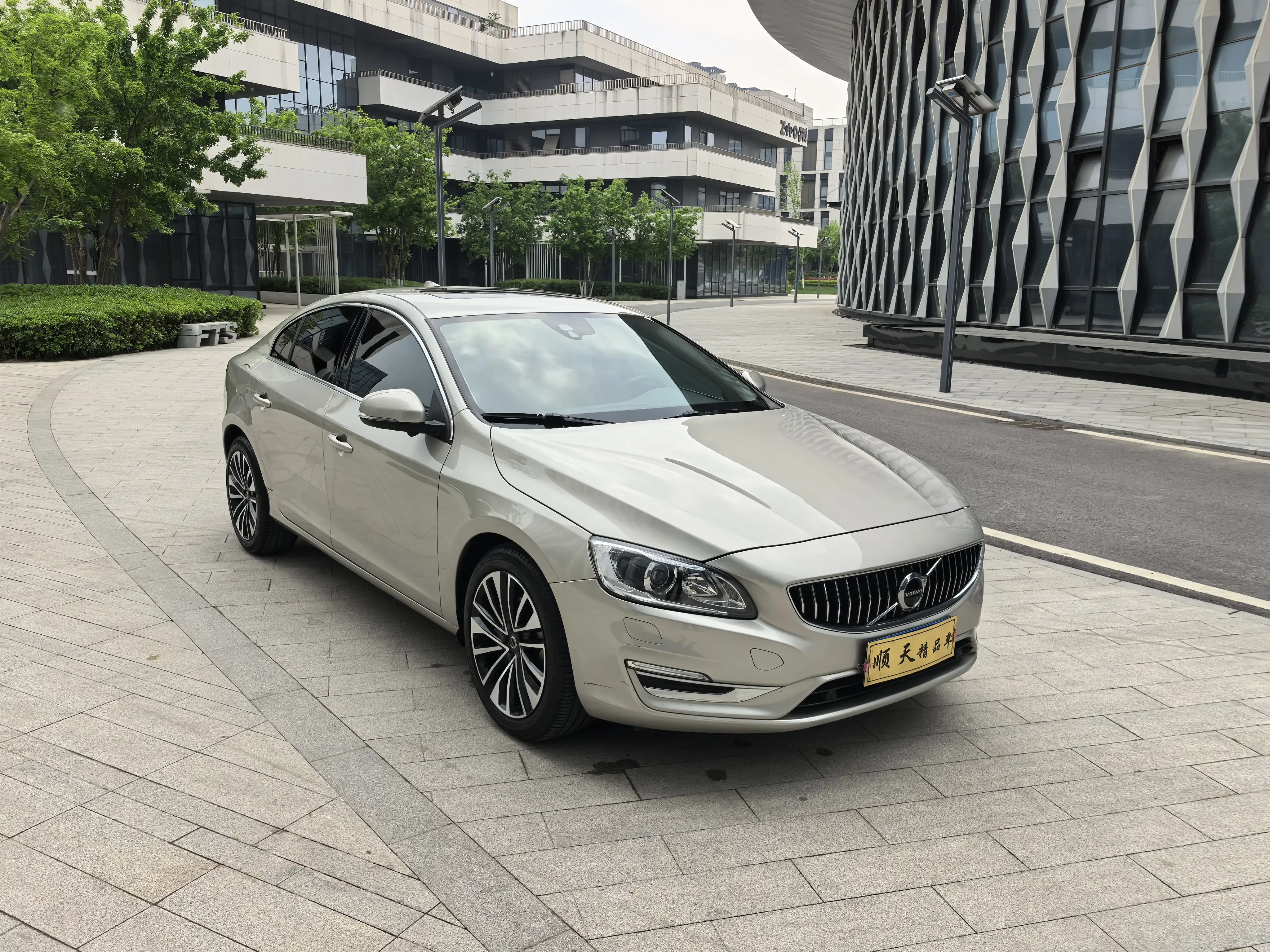Volvo S60