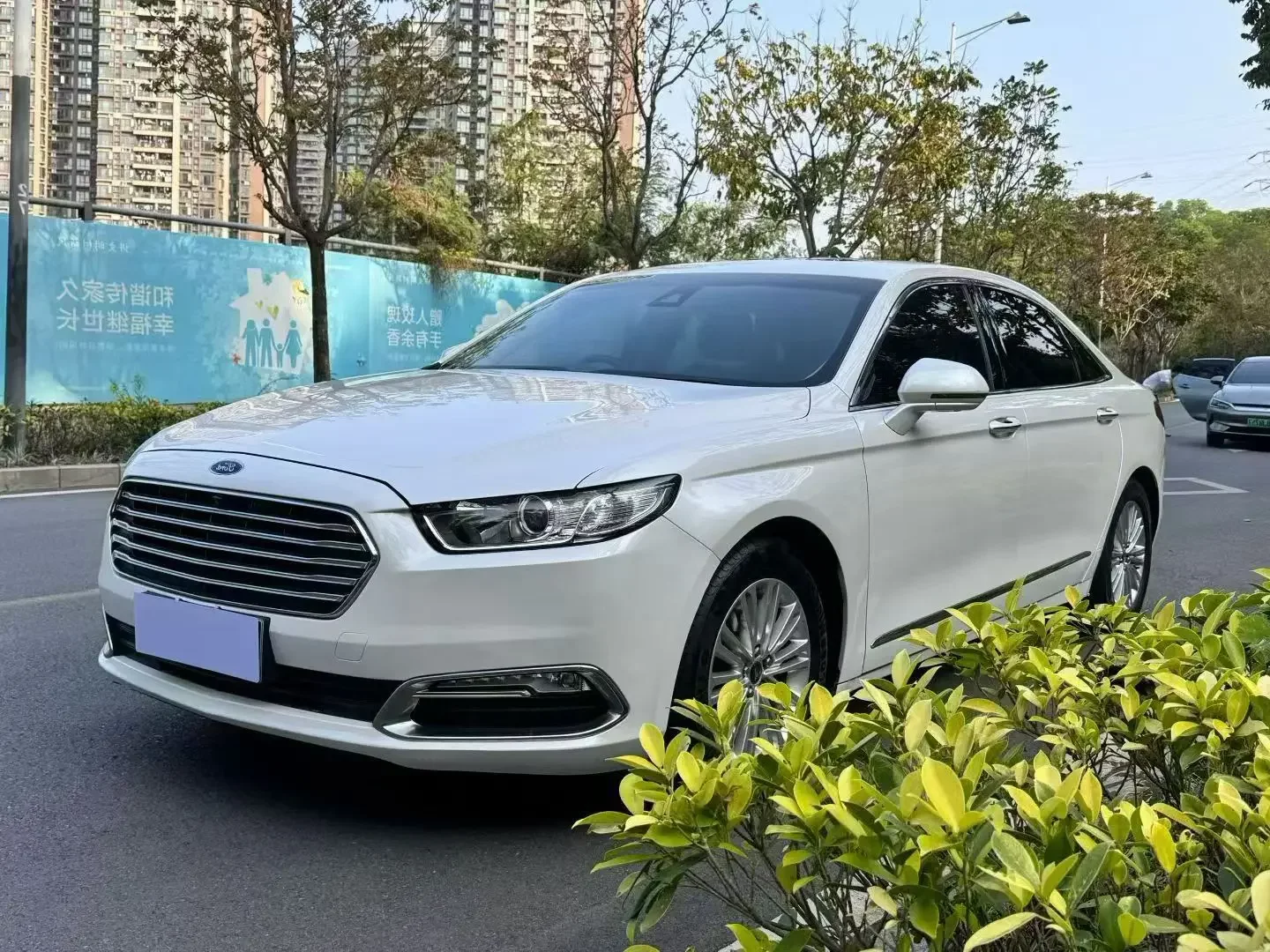 Ford Taurus