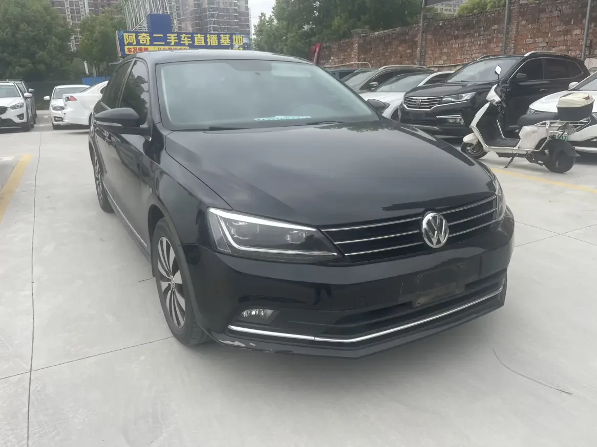 Volkswagen Sagitar