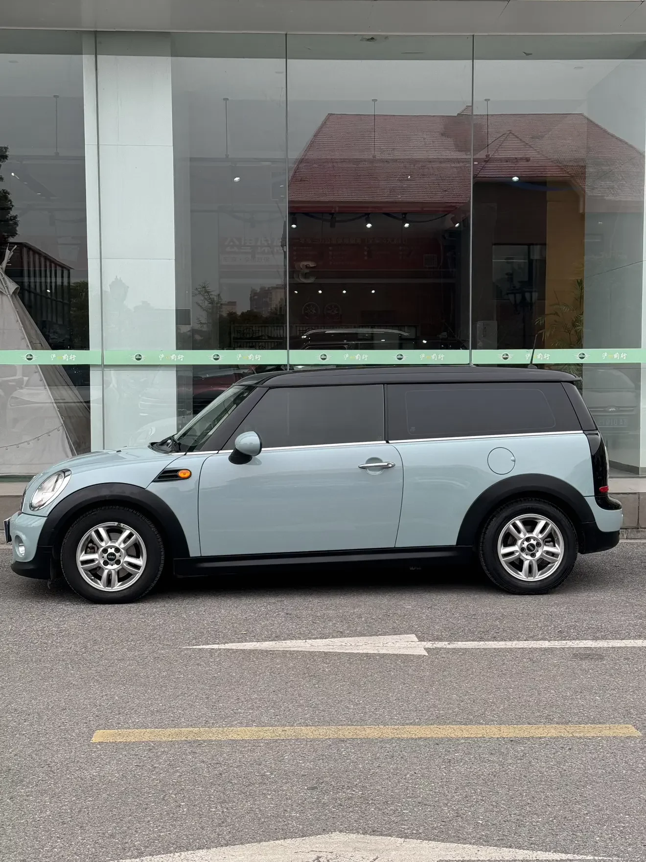 MINI CLUBMAN