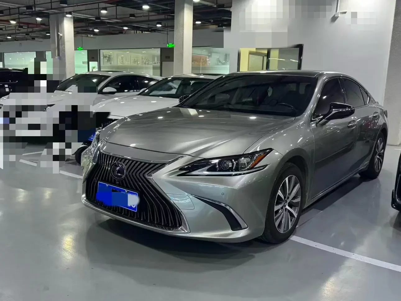 Lexus ES  из Китая