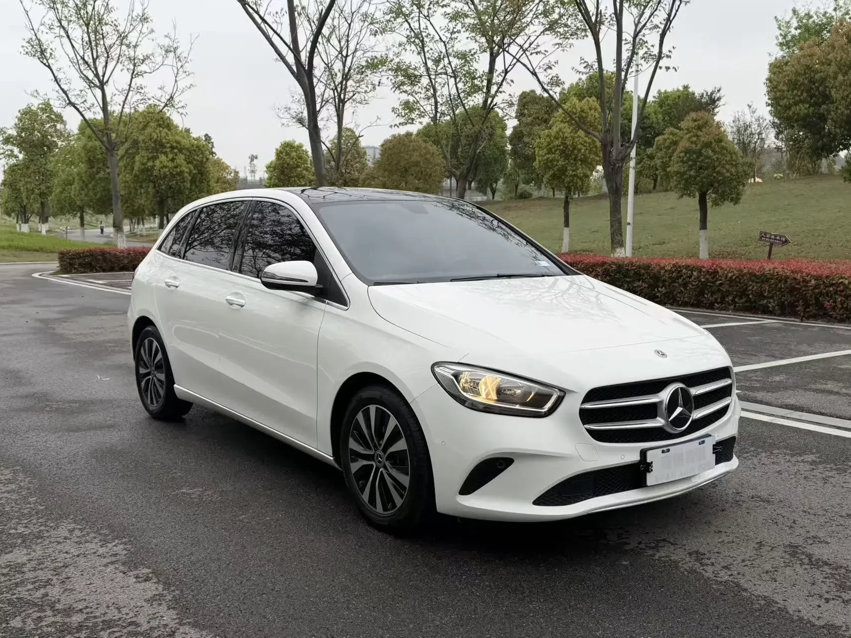 Mercedes-Benz B Class