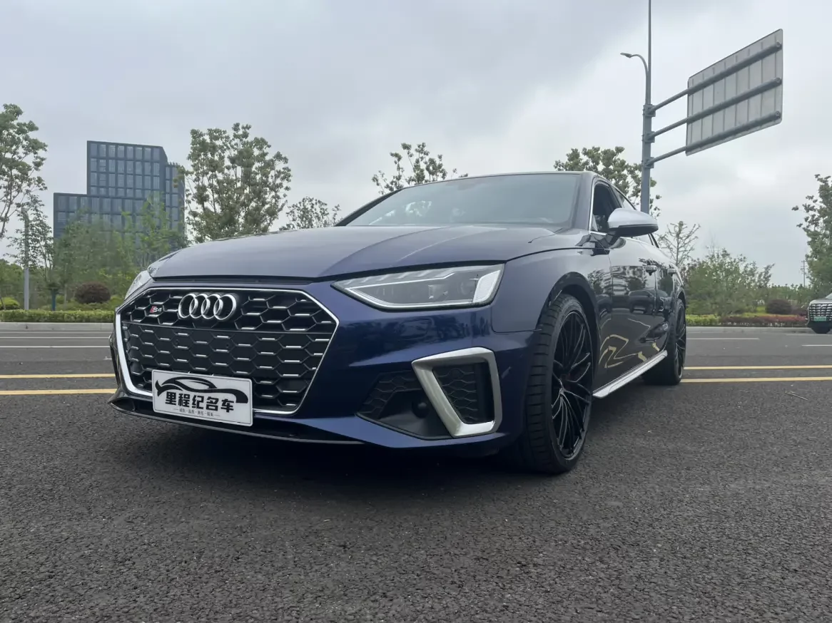 Audi S4