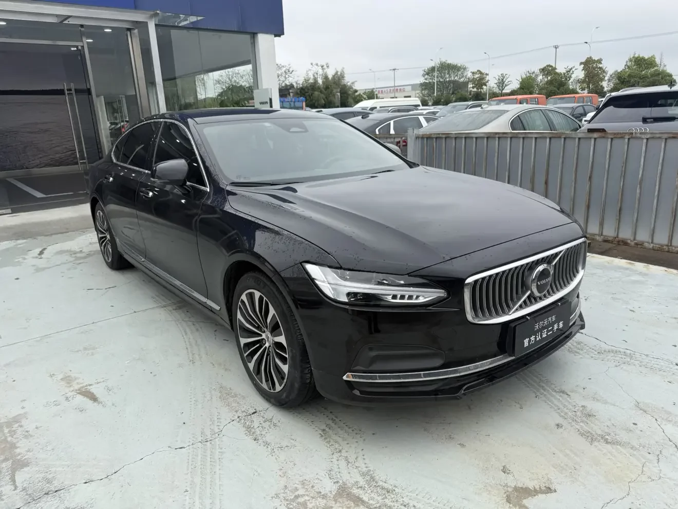 Volvo S90