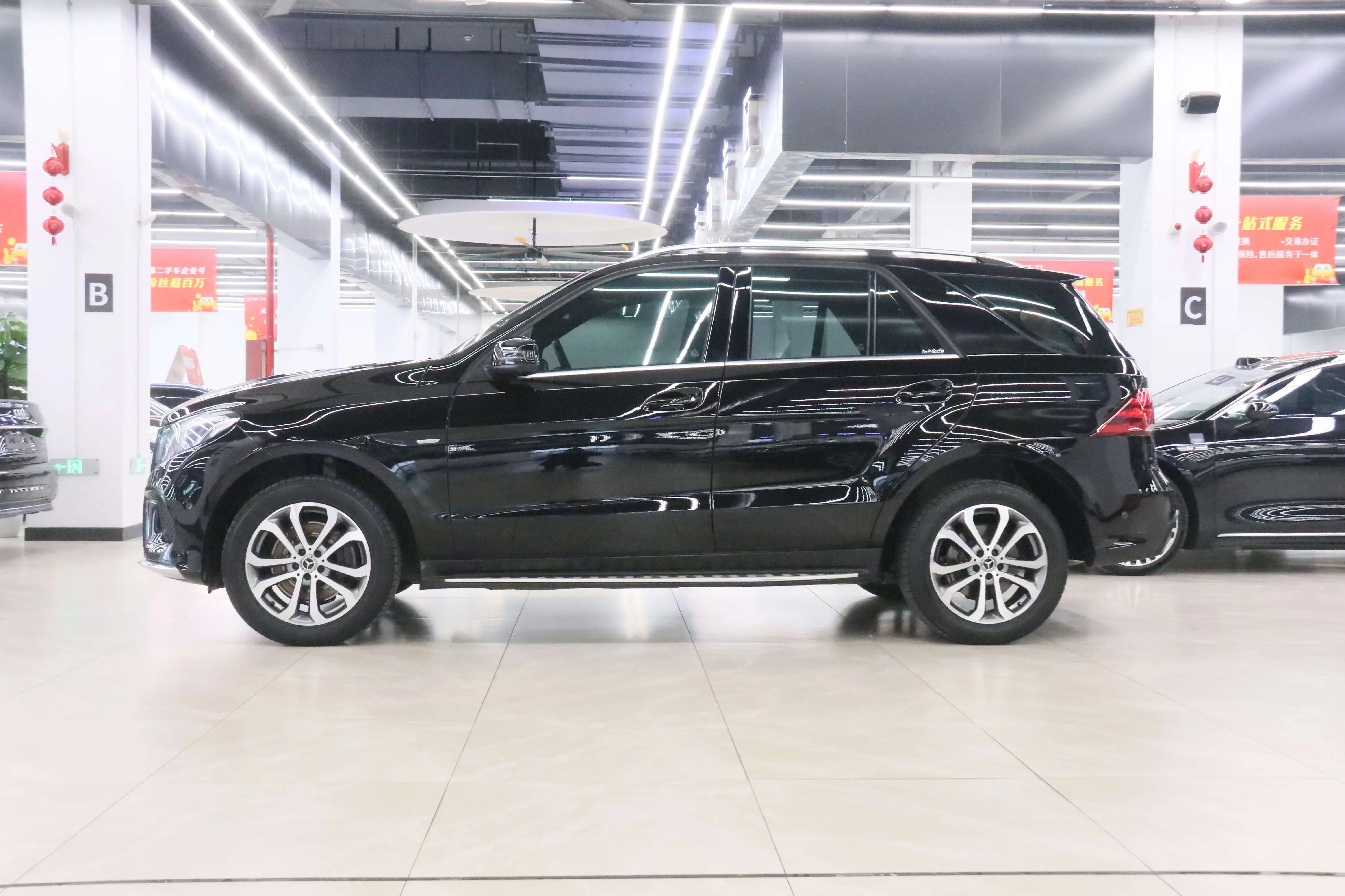 Mercedes-Benz GLE (Imported)