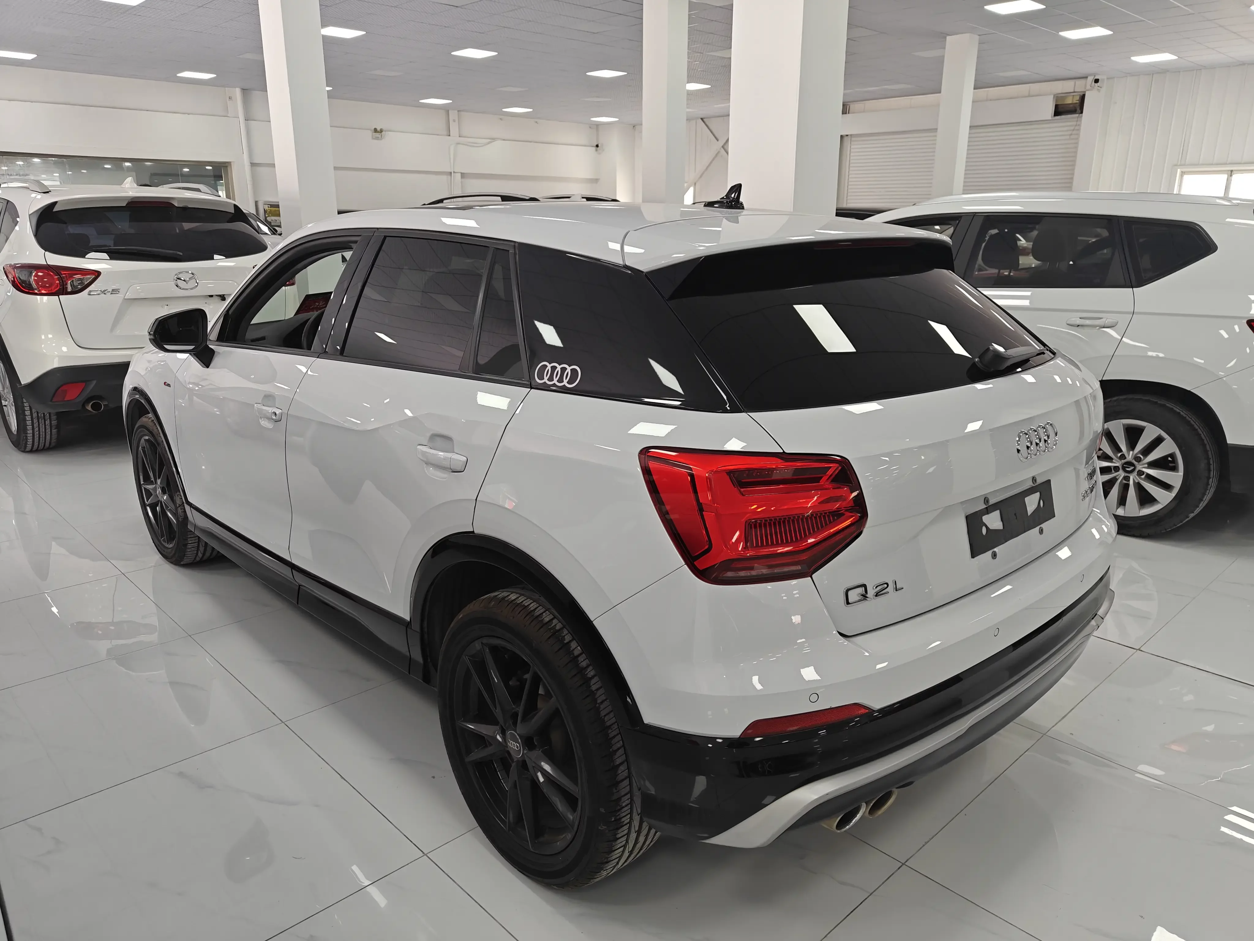 Audi Q2L
