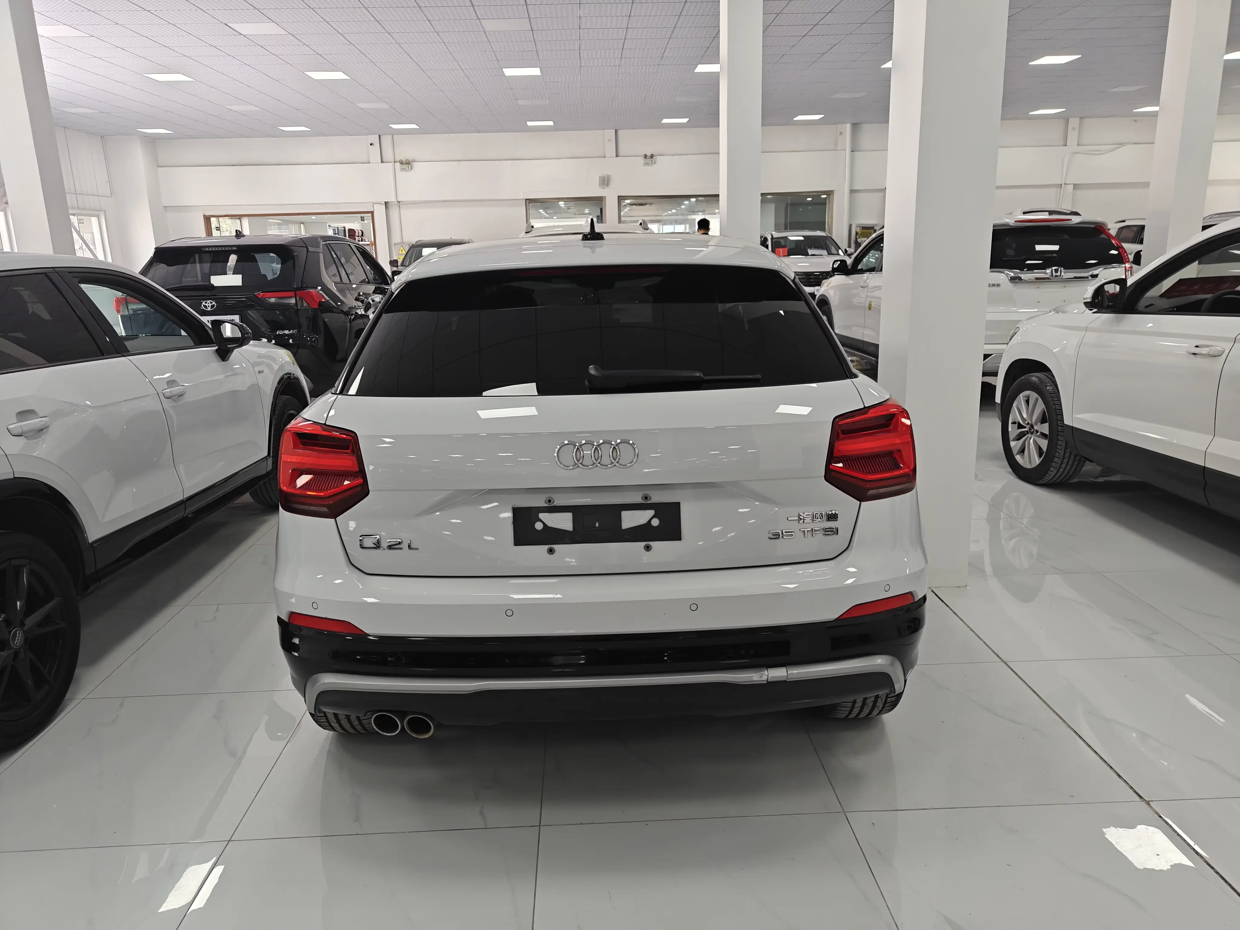 Audi Q2L