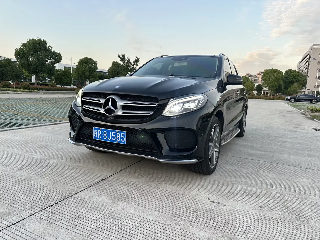 Mercedes-Benz GLE (Imported)