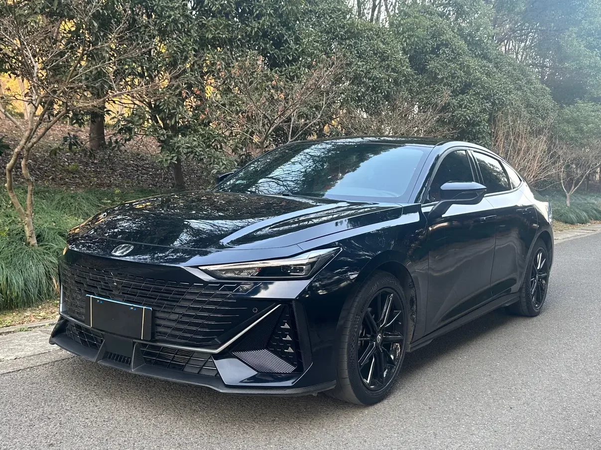 Changan UNI-V