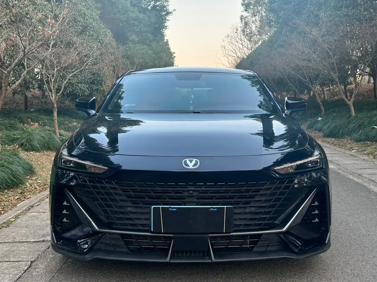 Changan UNI-V