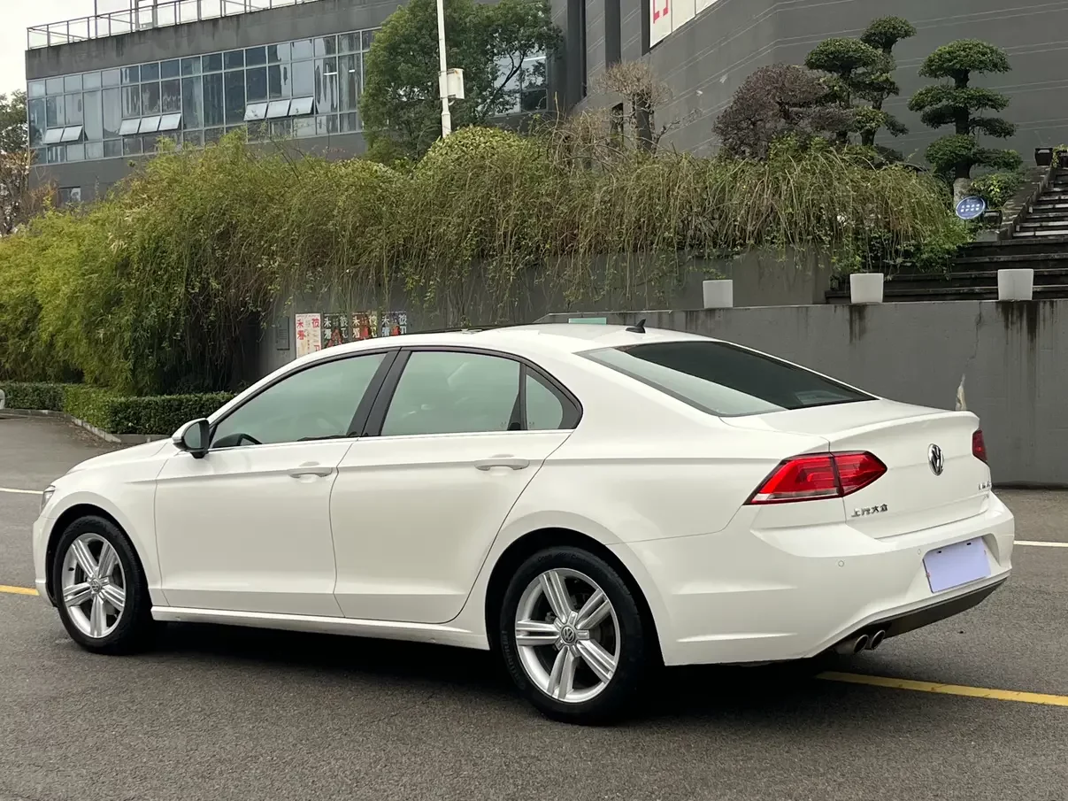 Volkswagen Lamando