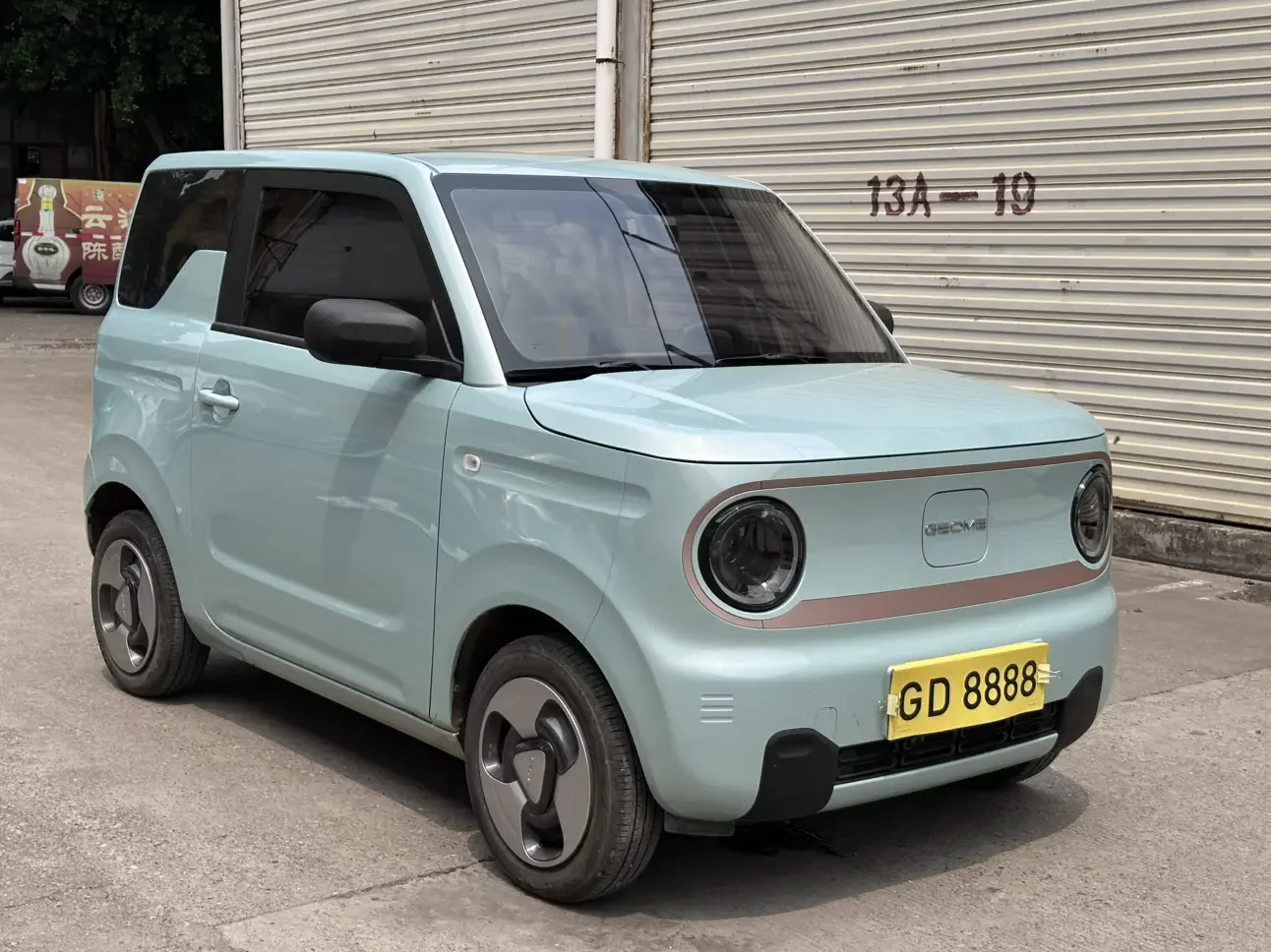 Geely panda