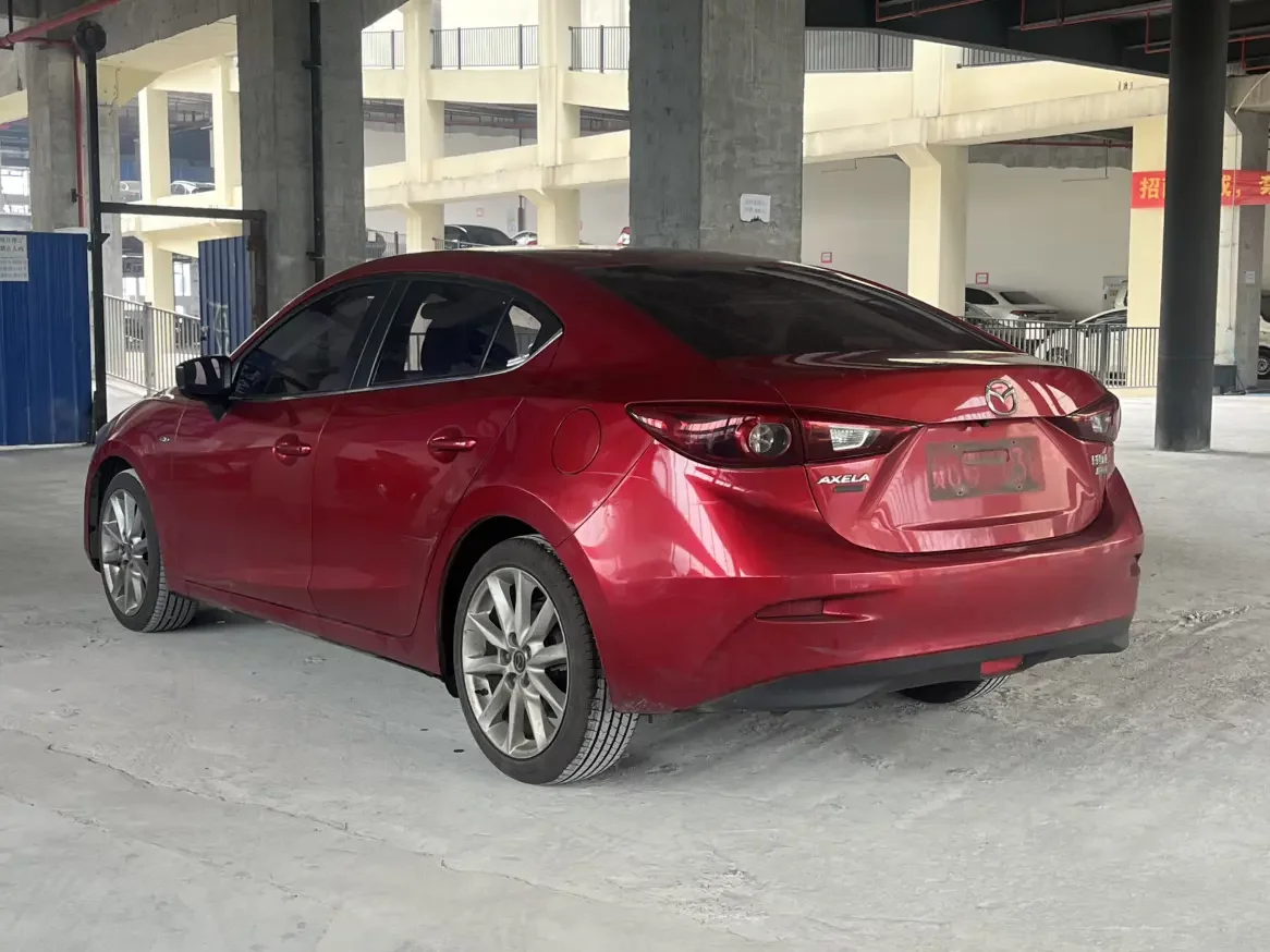 Mazda Axela