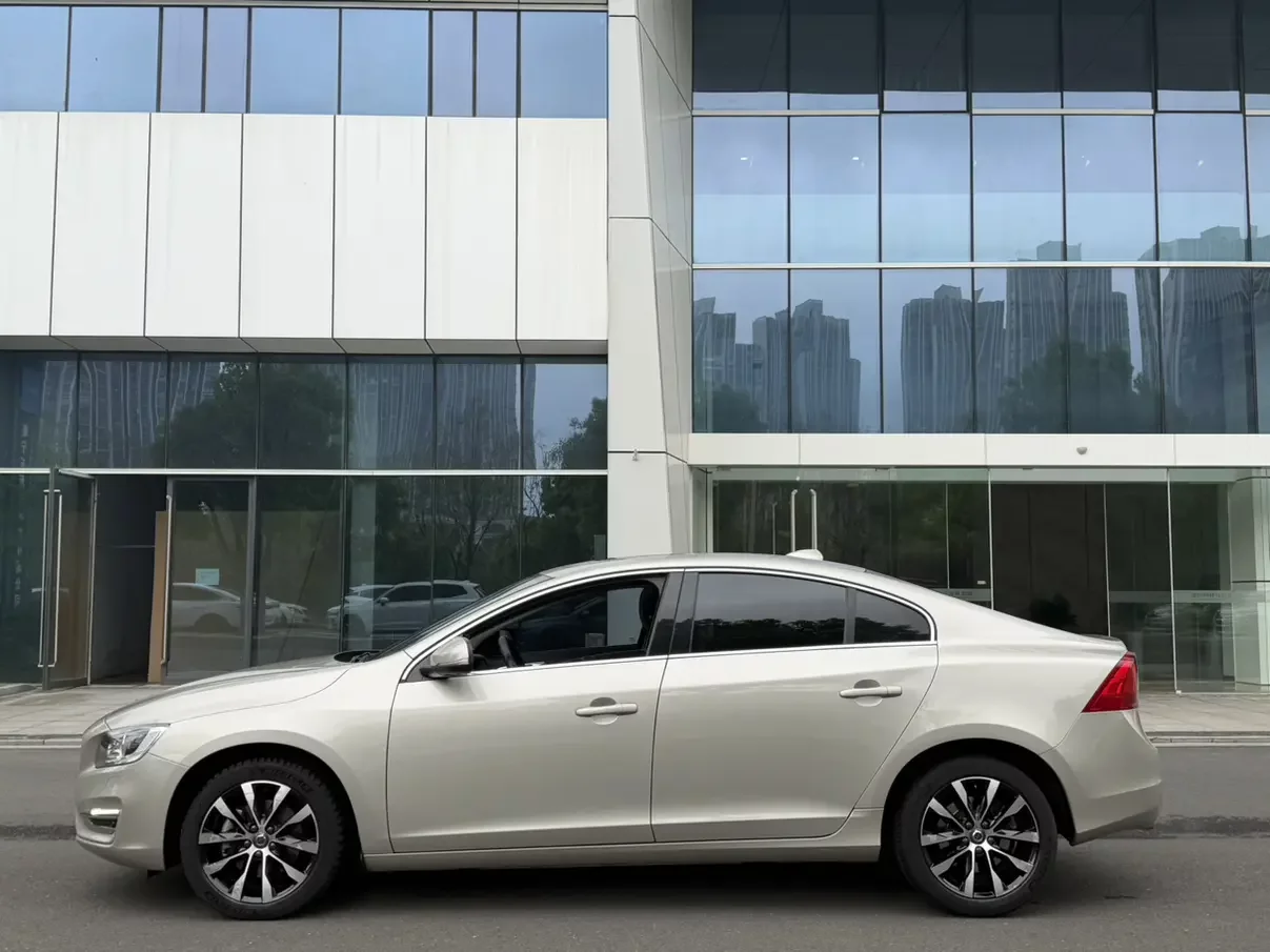 Volvo S60