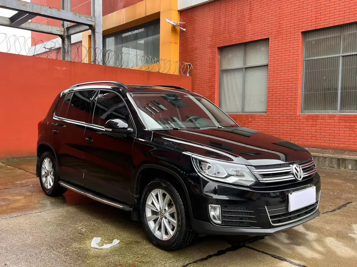Volkswagen Tiguan (Tharu)