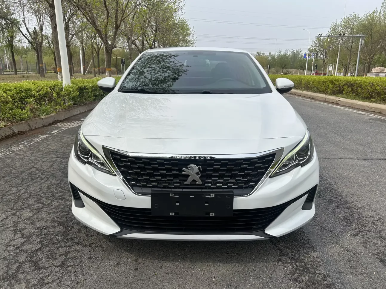 Peugeot 408