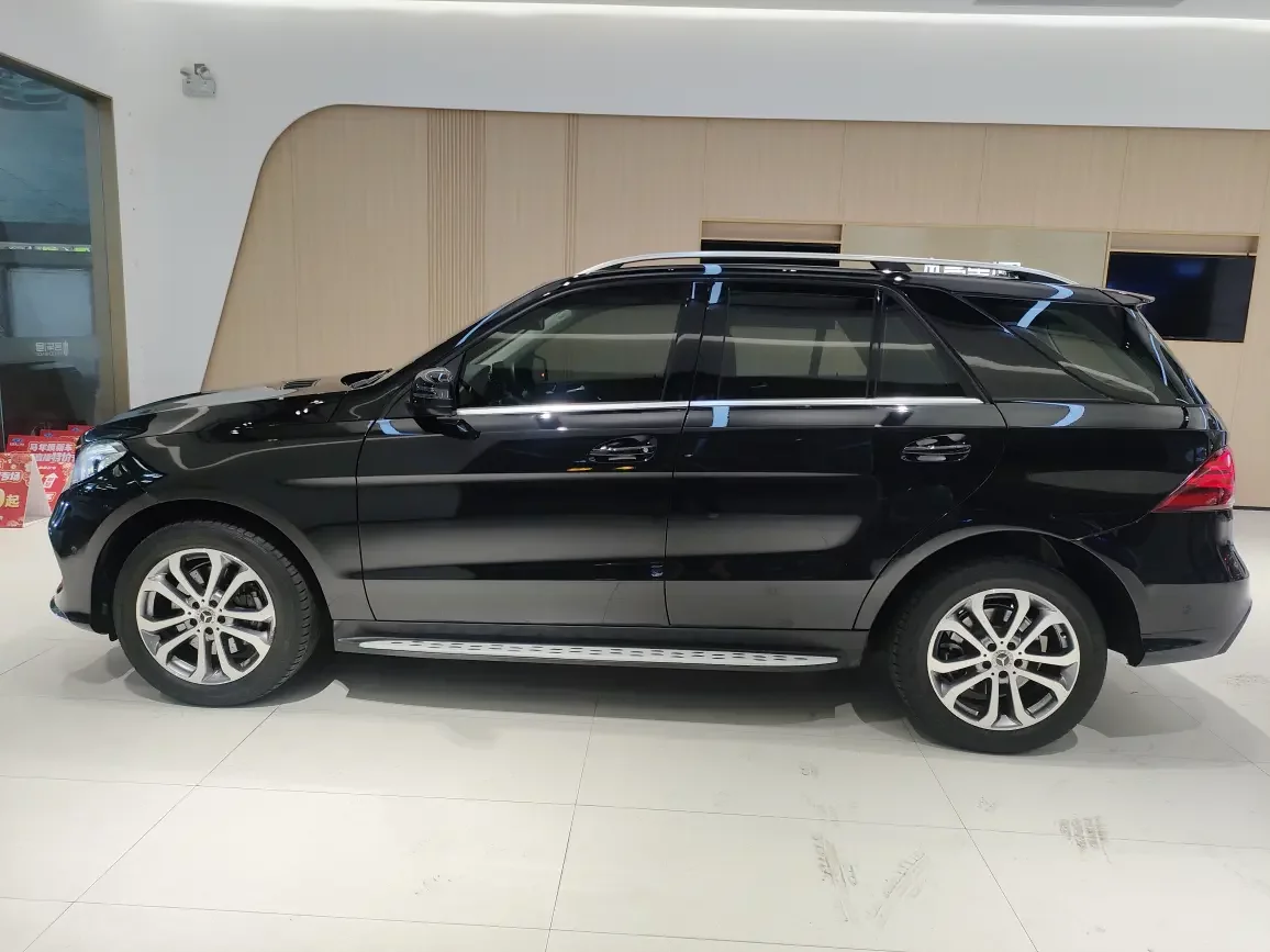 Mercedes-Benz GLE (Imported)