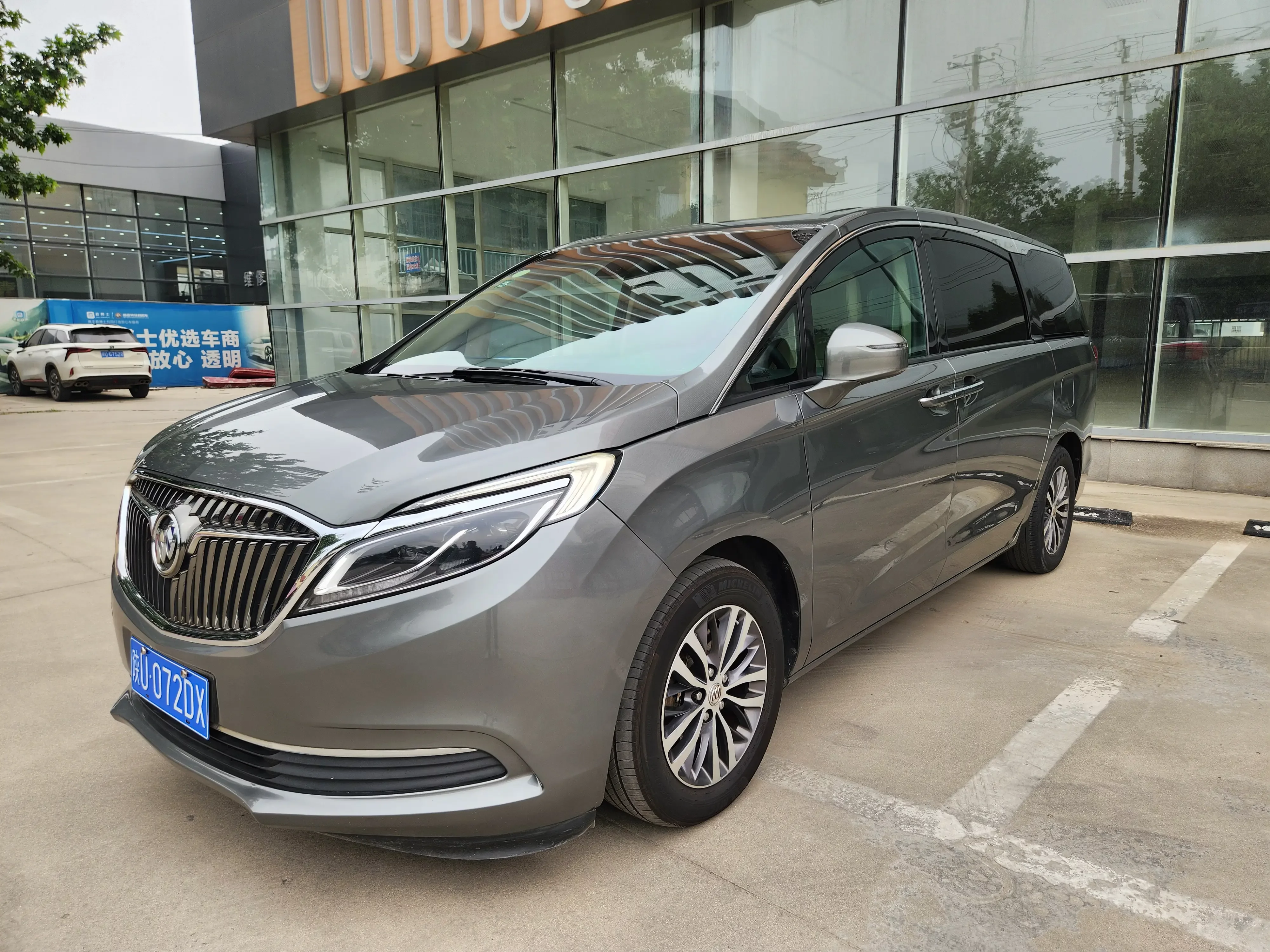 Buick GL8
