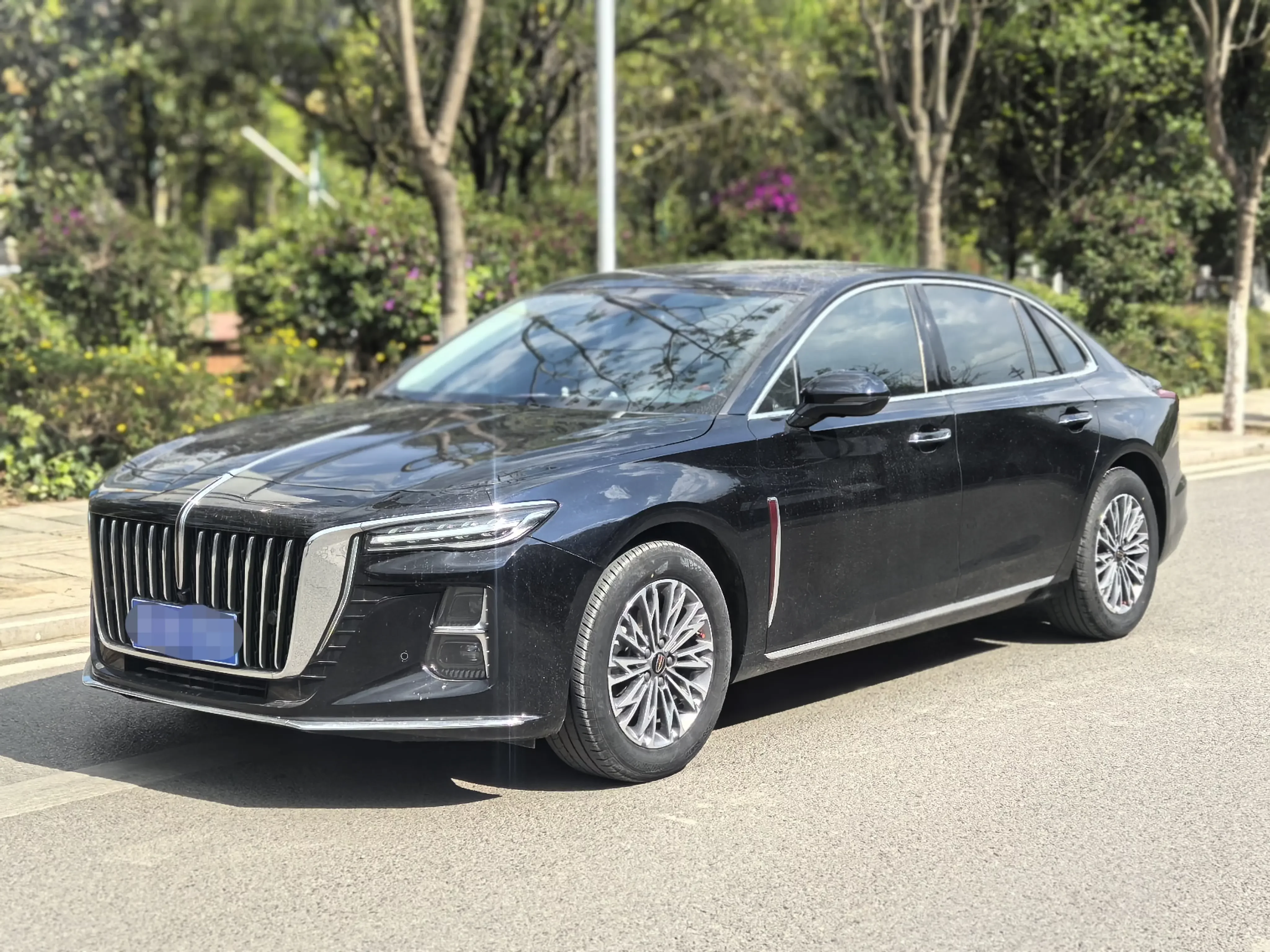 Hongqi H5