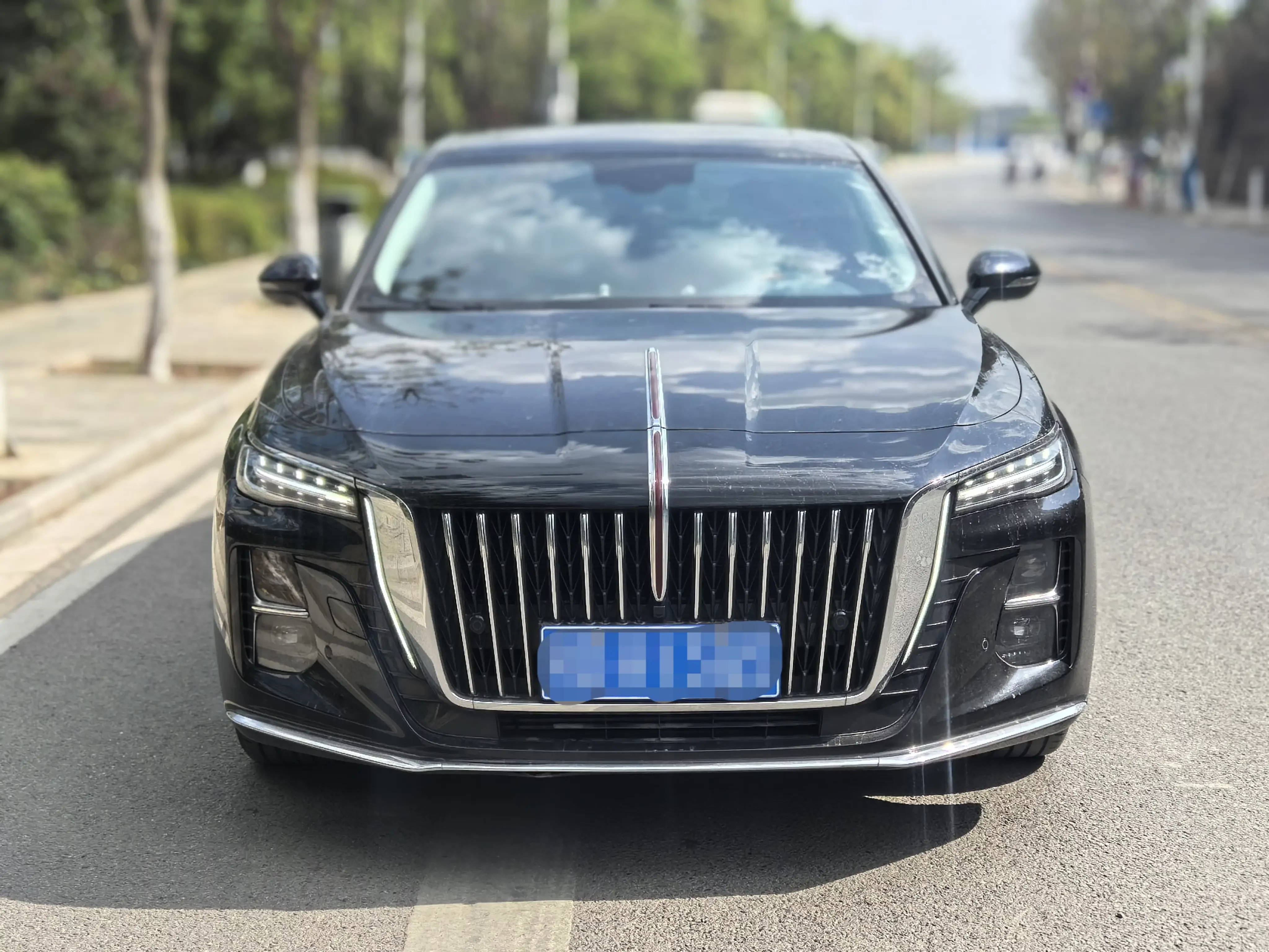 Hongqi H5