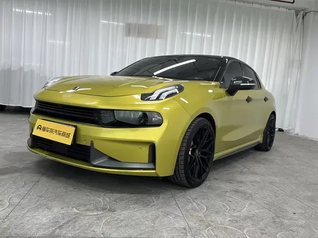 Lynk & Co 03