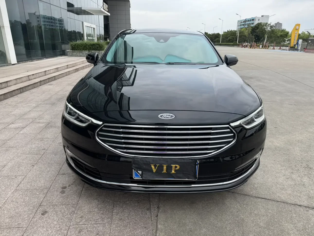 Ford Taurus