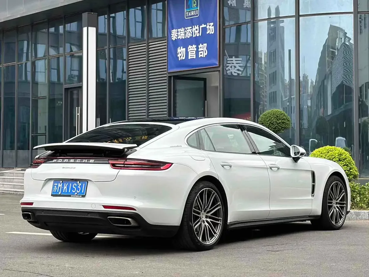 Porsche Panamera