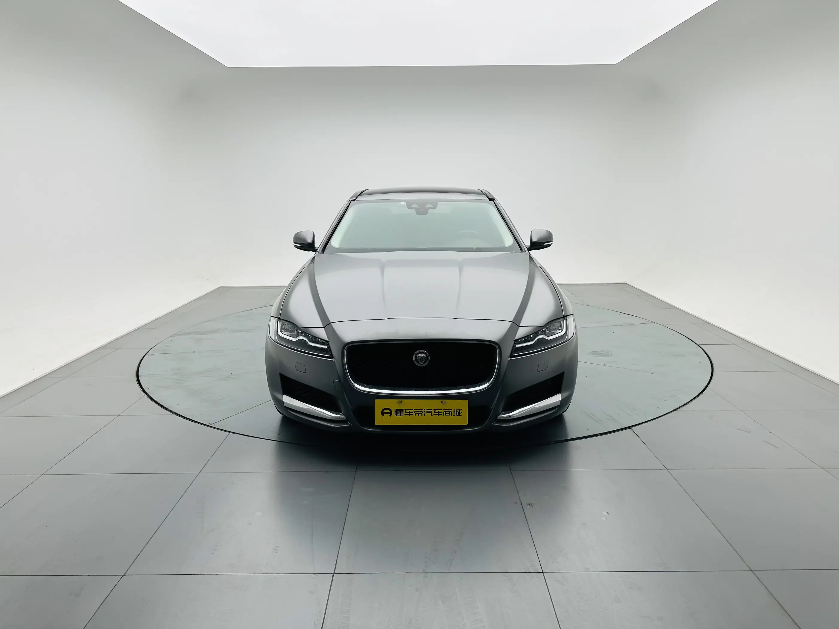 Jaguar XFL