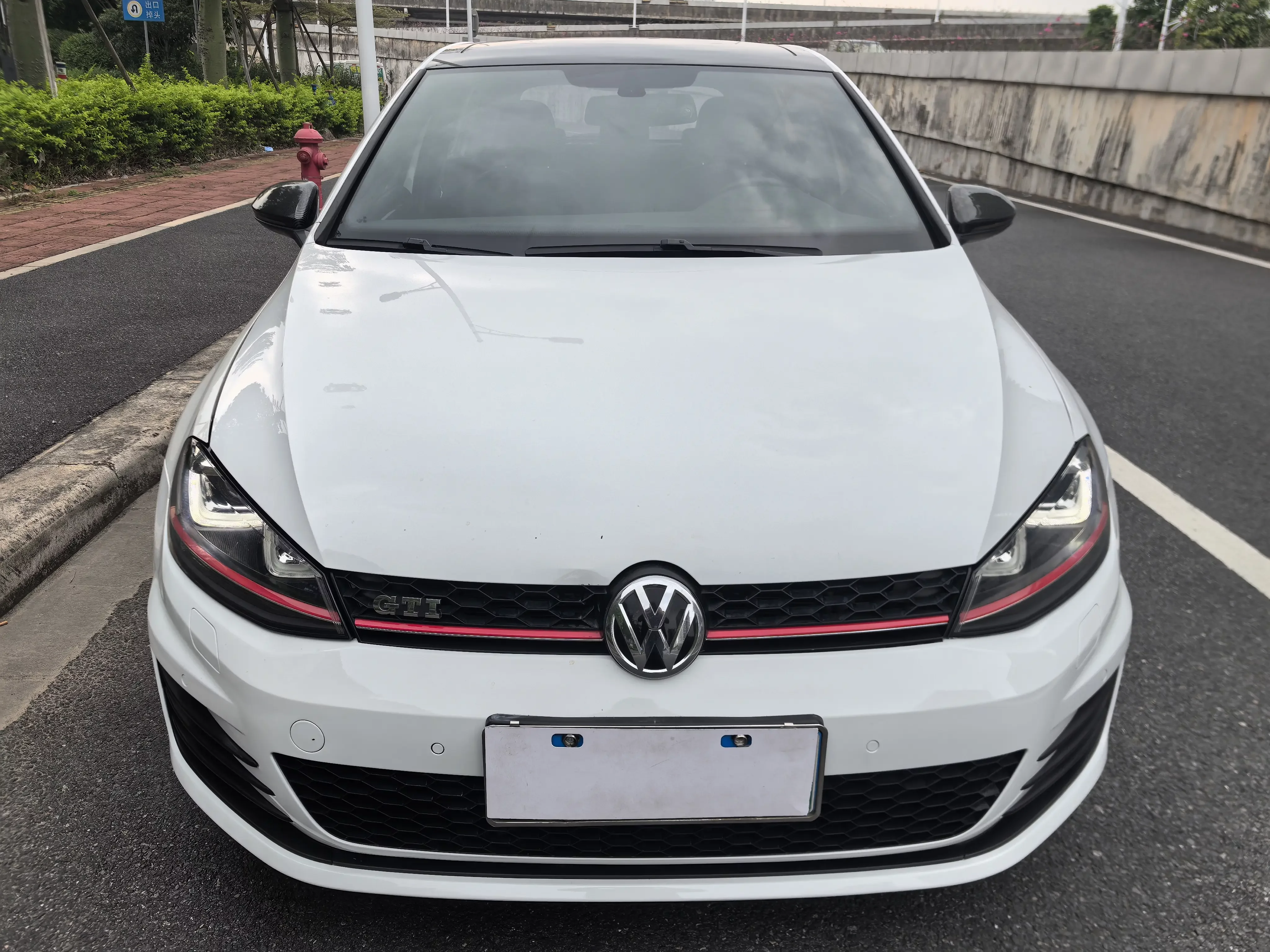 Volkswagen Golf GTI