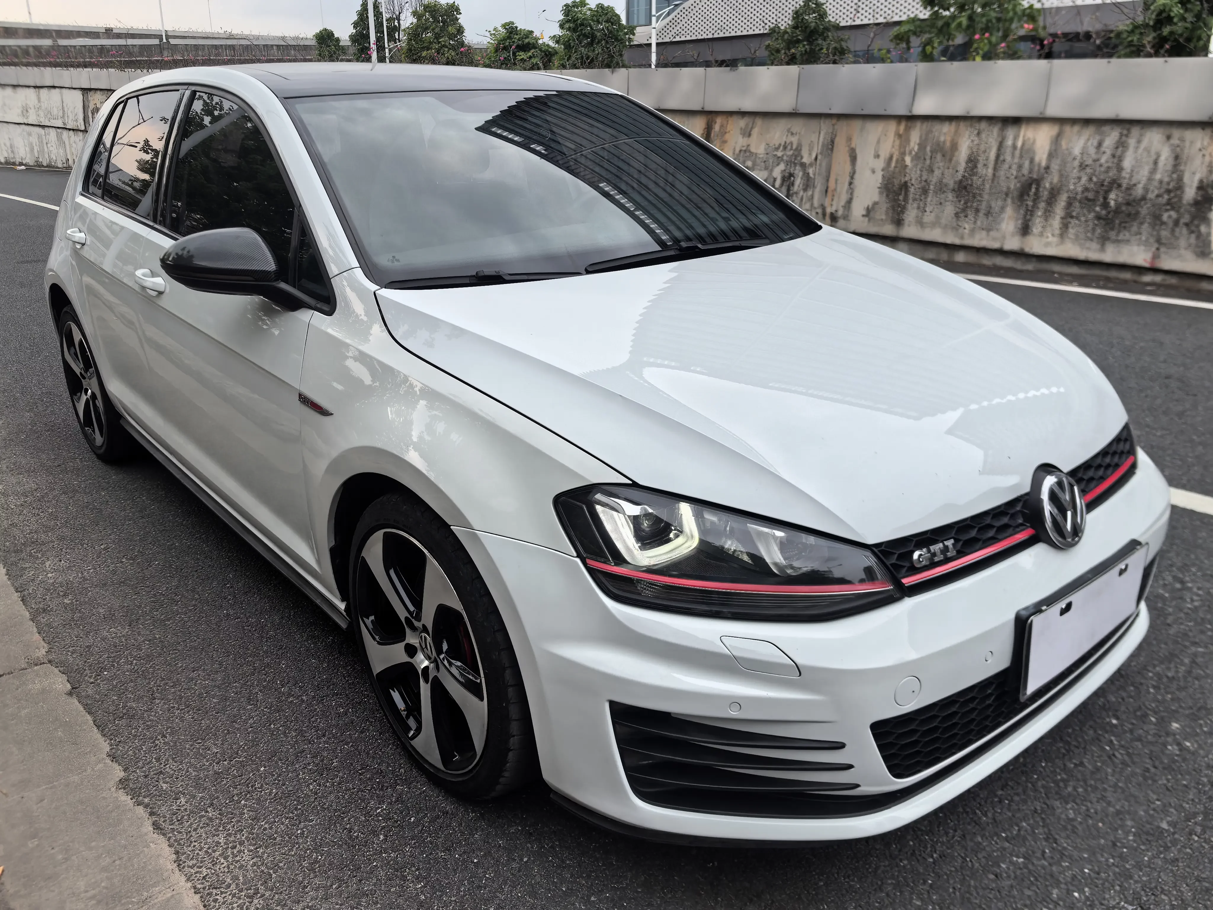 Volkswagen Golf GTI