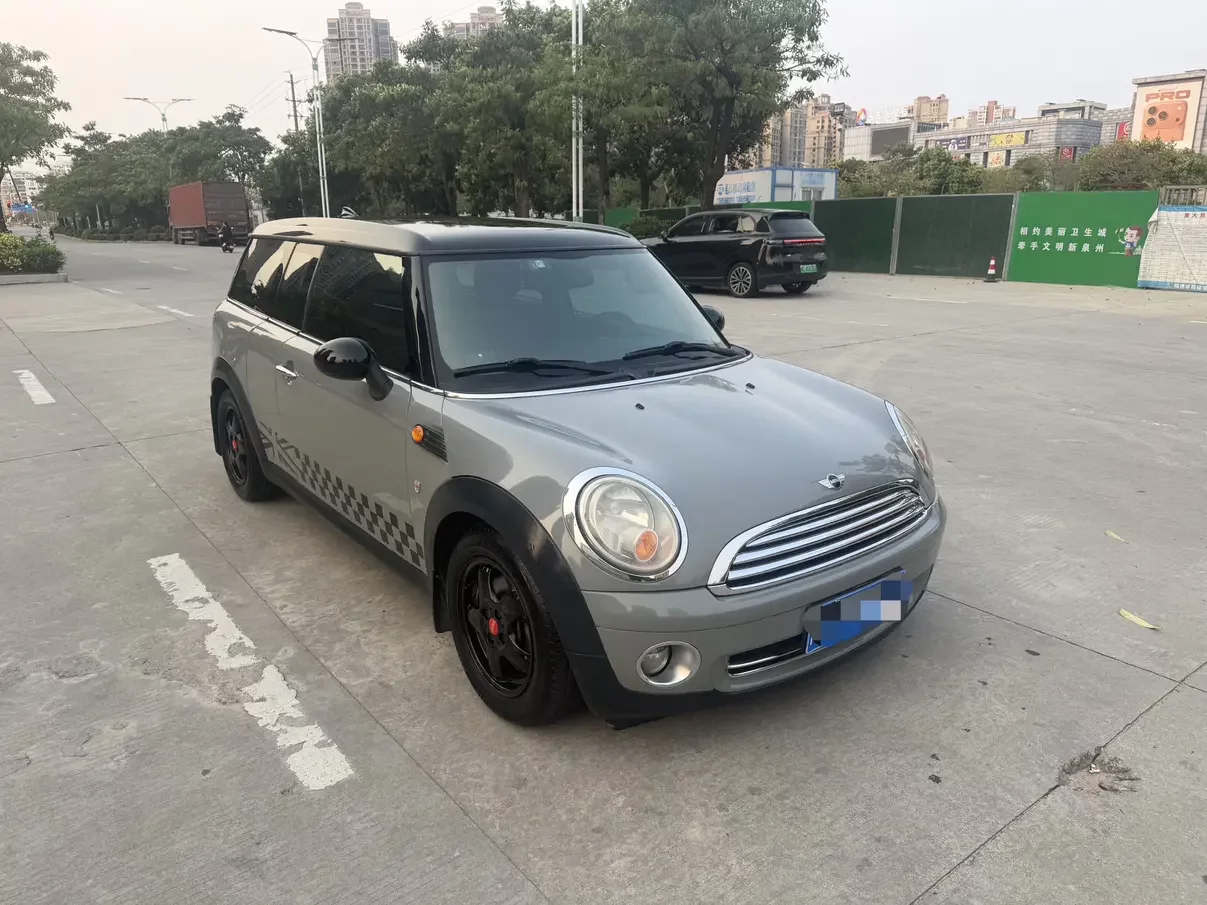 MINI CLUBMAN