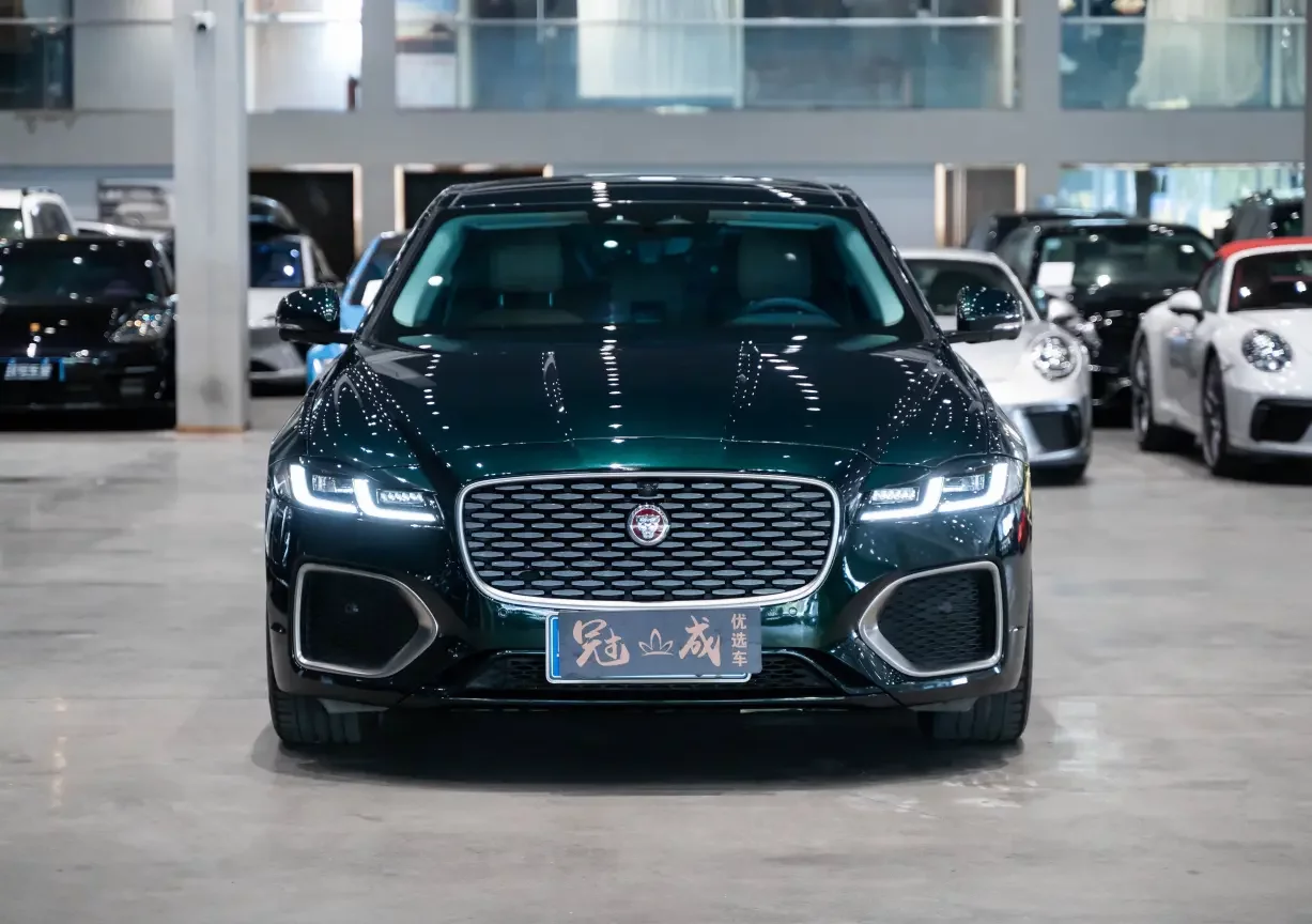 Jaguar XFL
