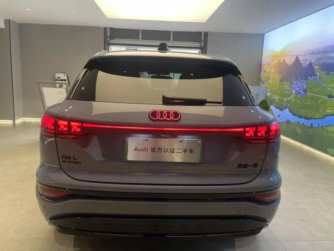 Audi Q6L e-tron