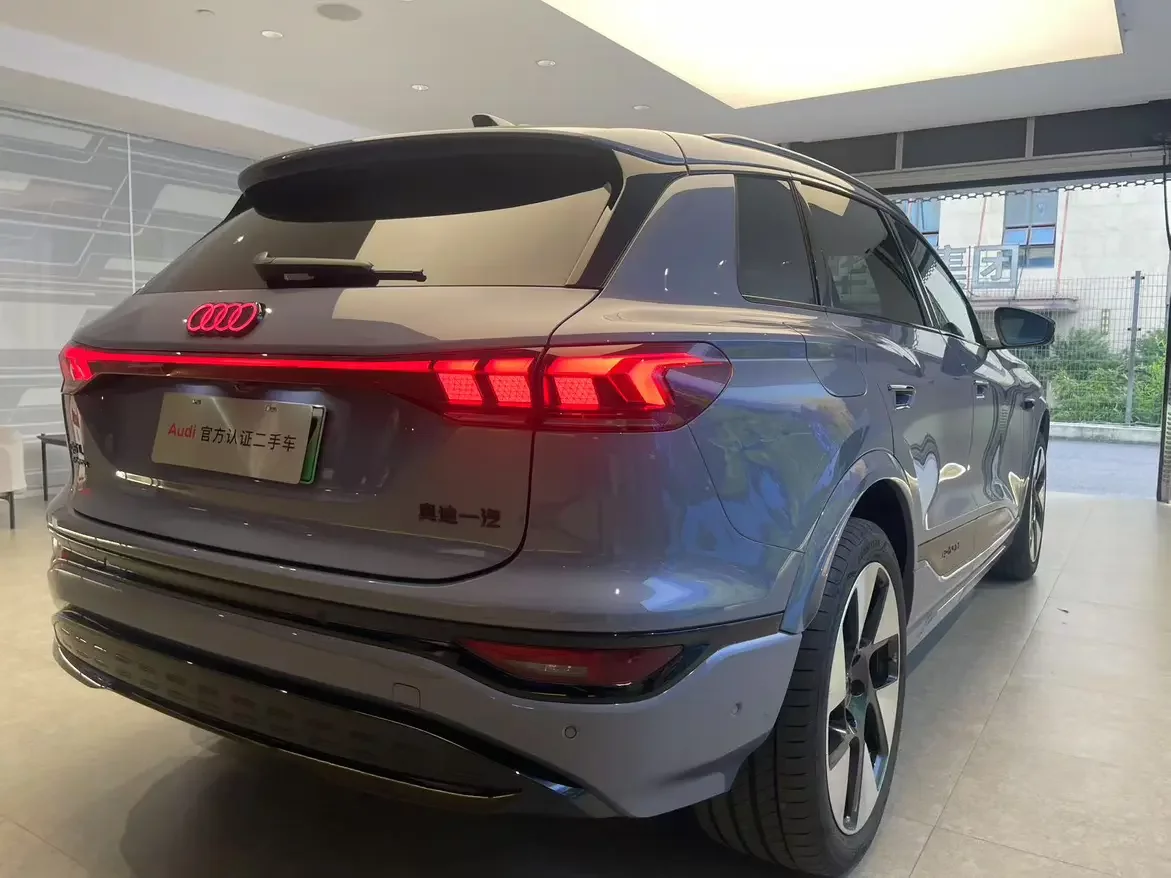 Audi Q6L e-tron