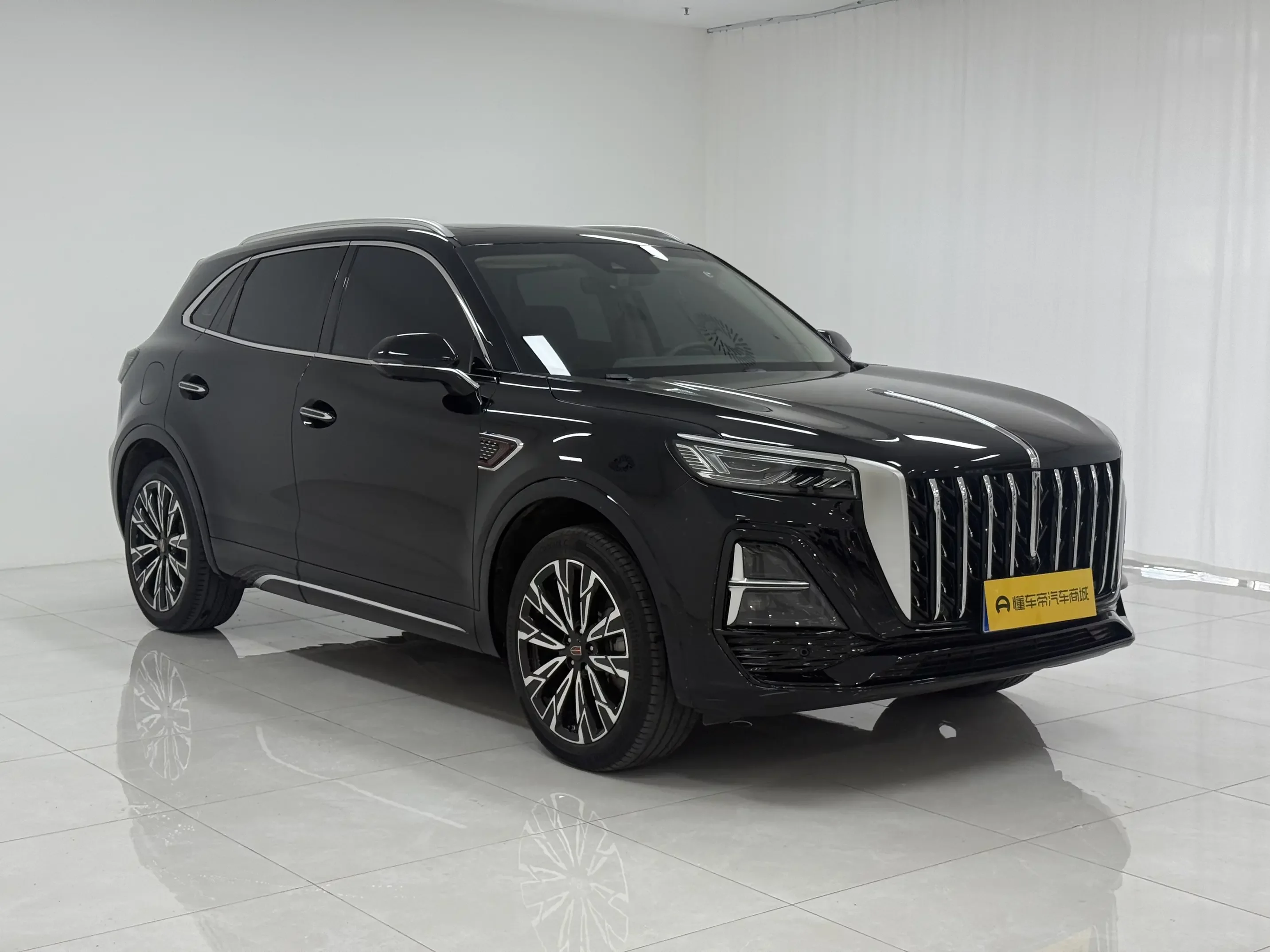 Hongqi HS5