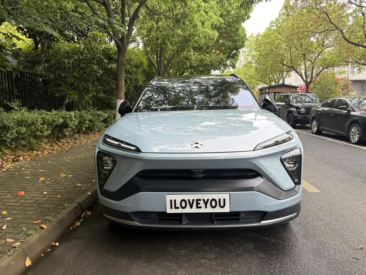 NIO ES6
