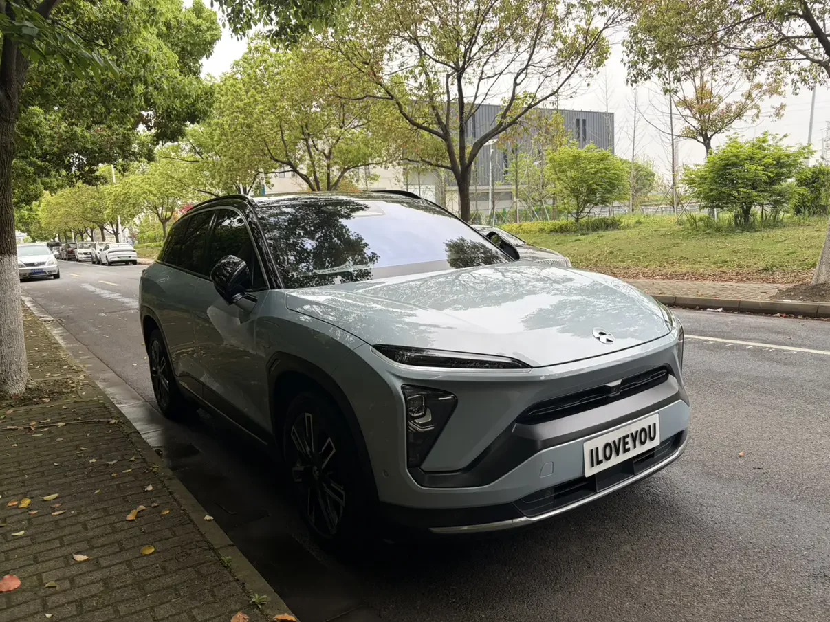 NIO ES6