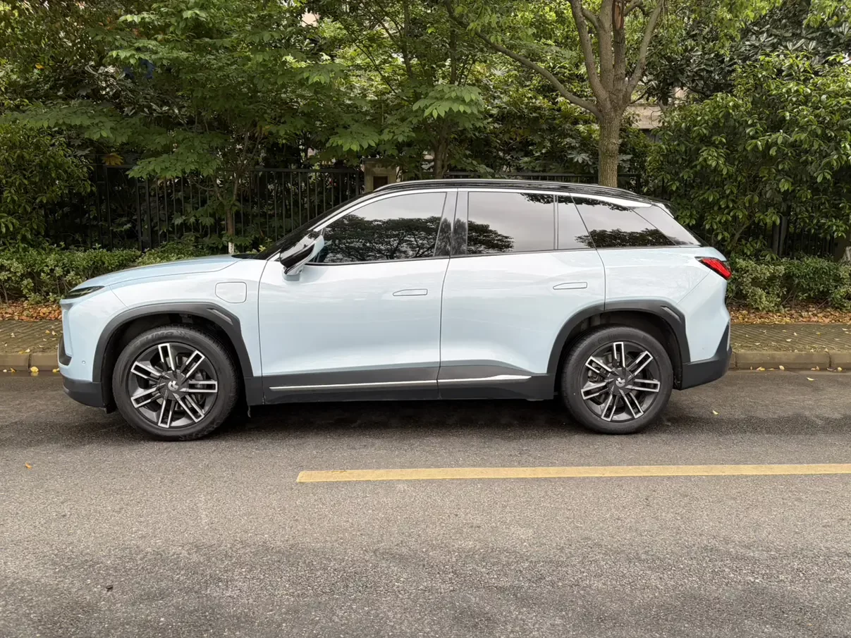 NIO ES6