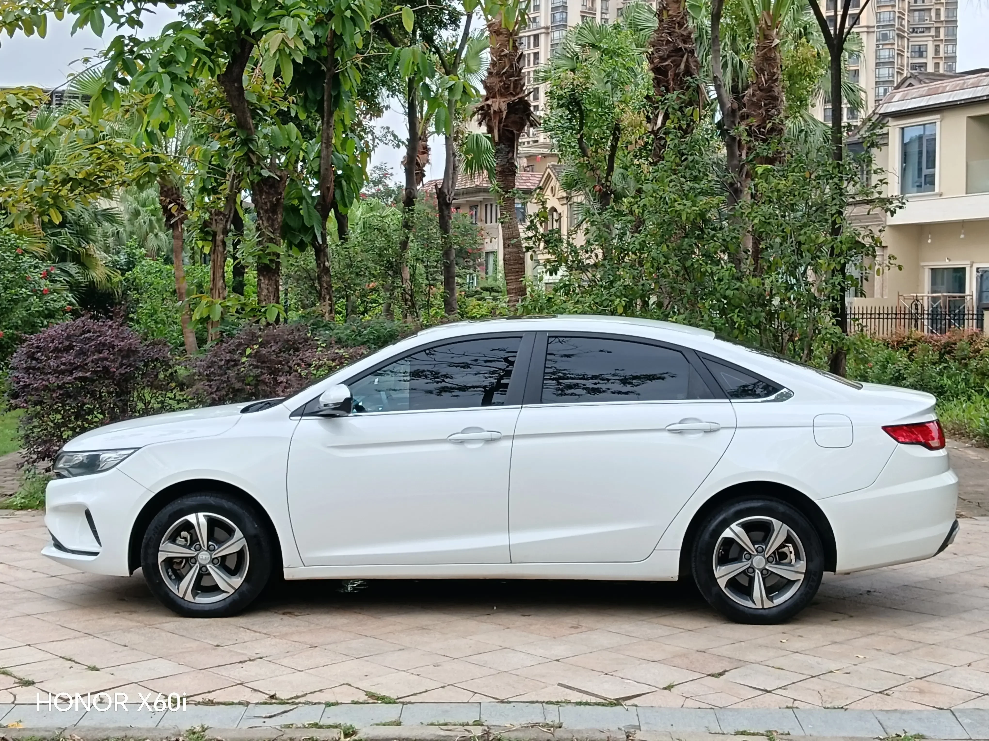Geely Emgrand GL