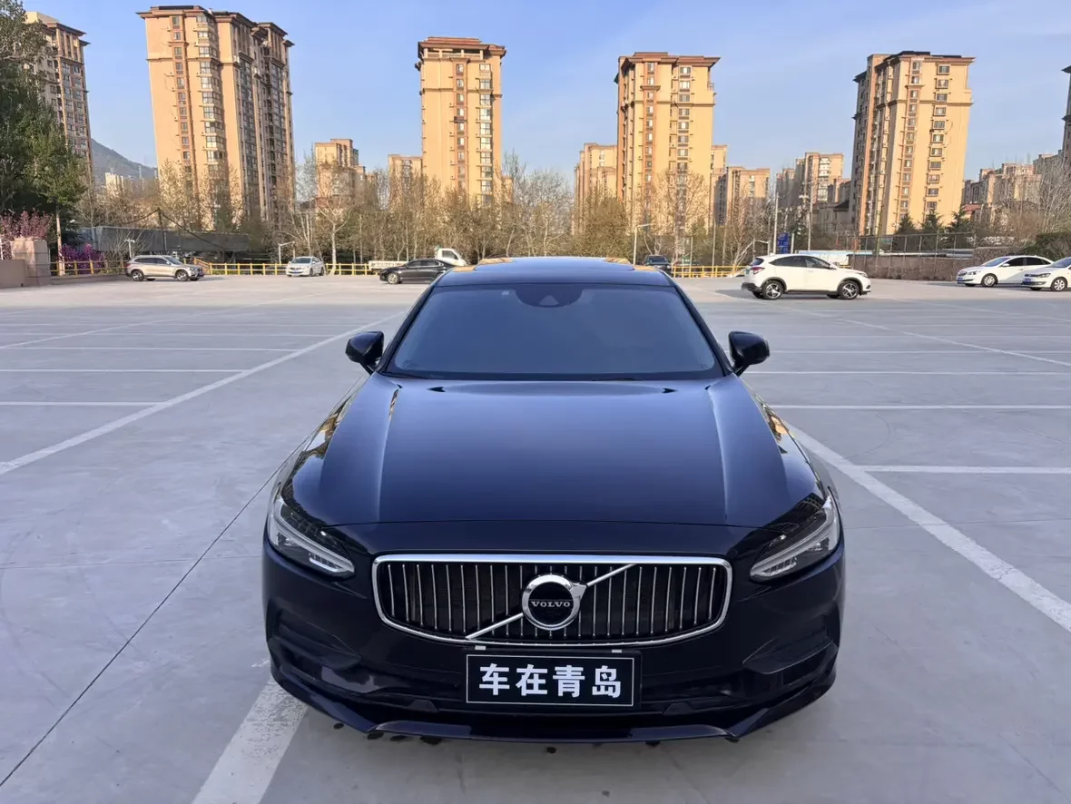 Volvo S90