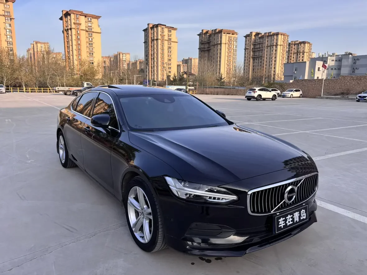 Volvo S90