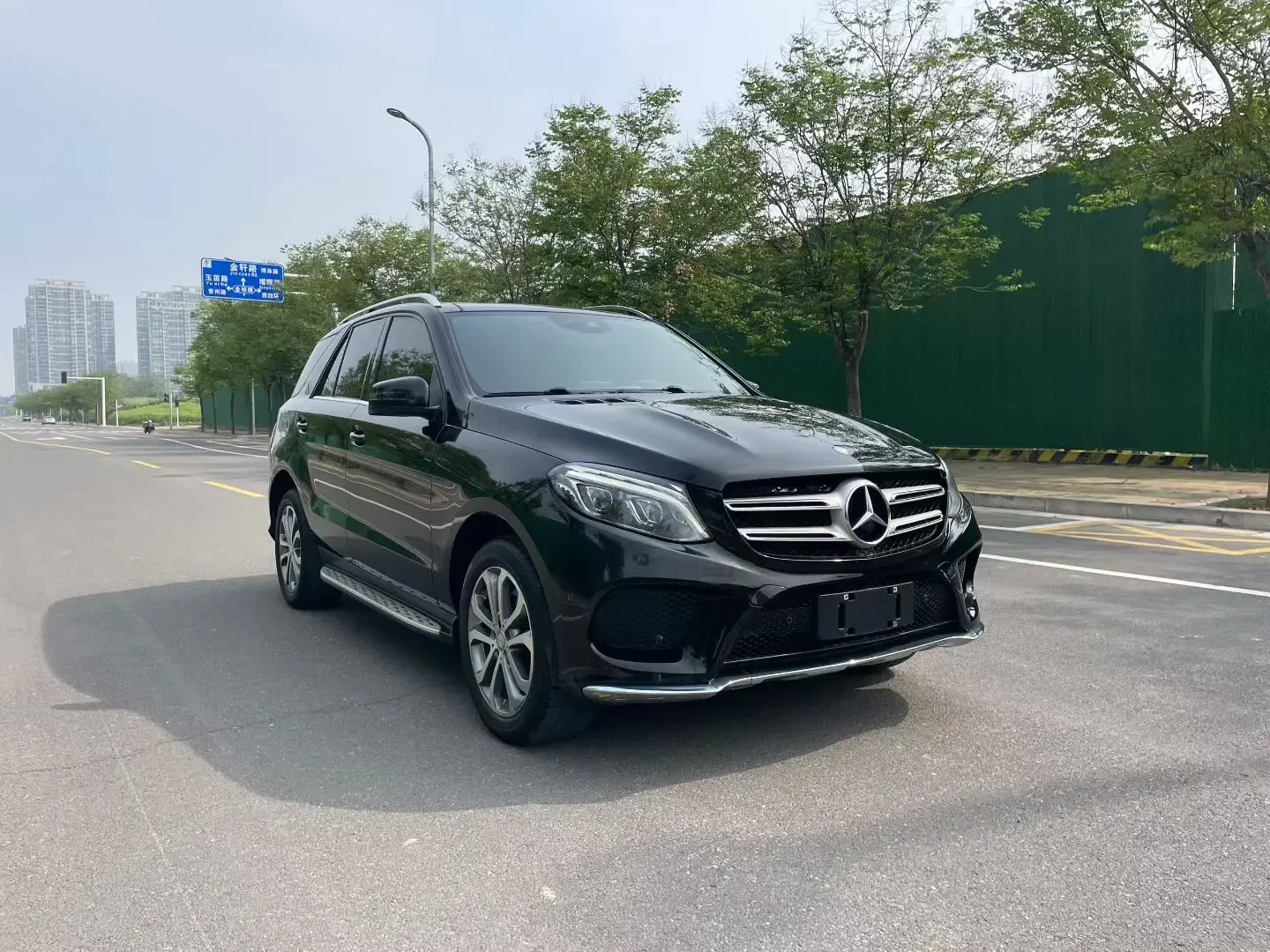 Mercedes-Benz GLE (Imported)