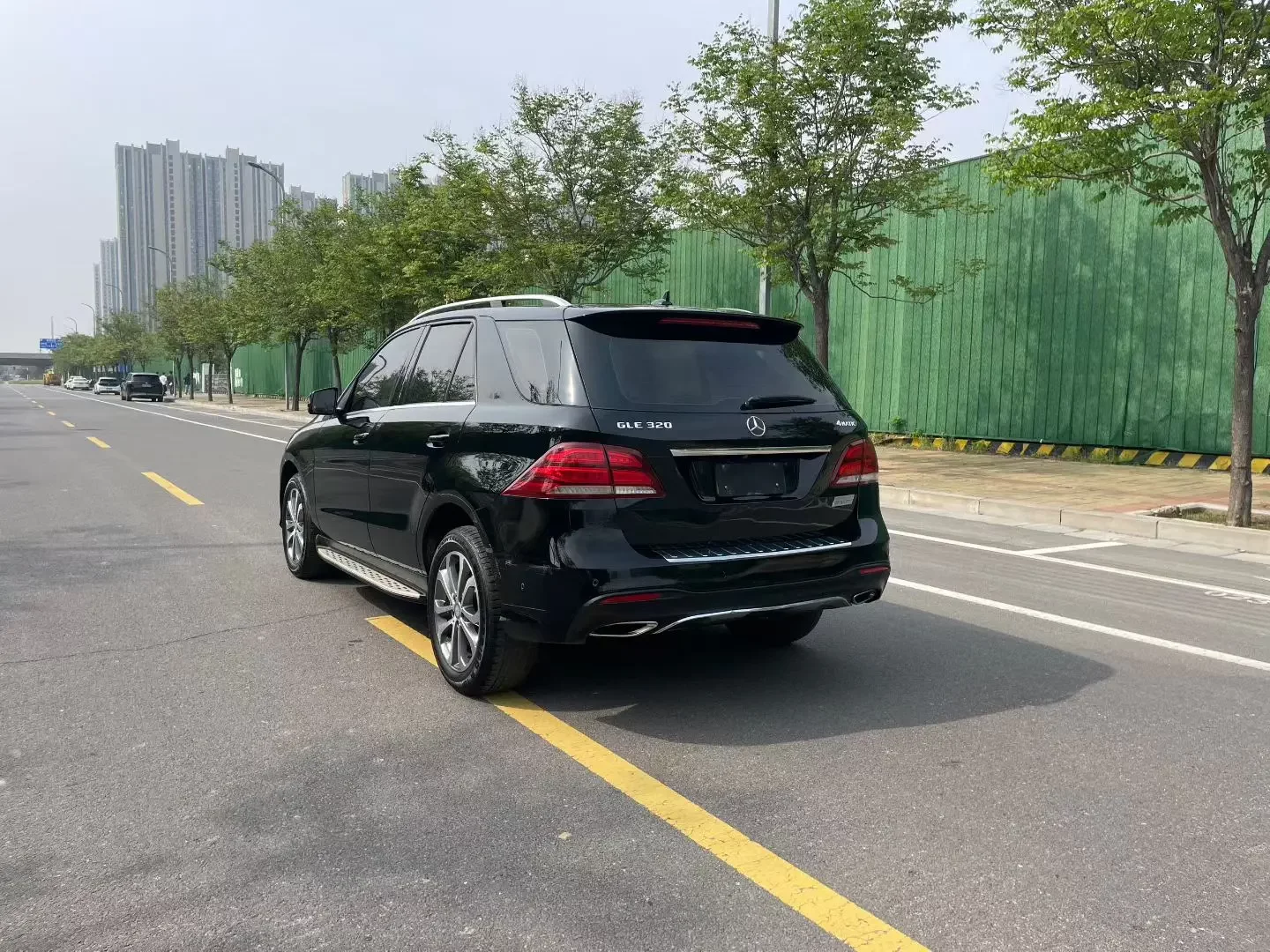 Mercedes-Benz GLE (Imported)