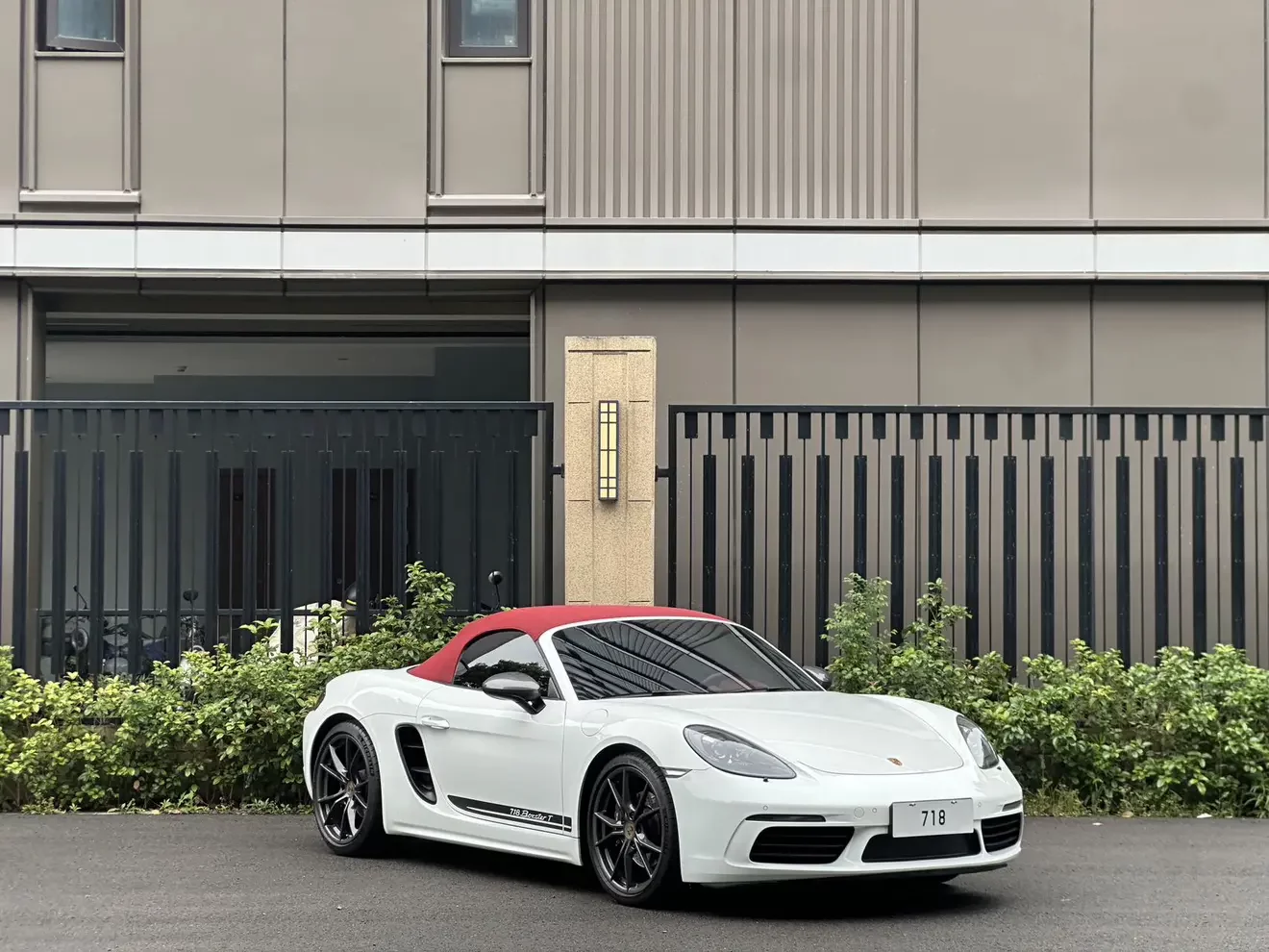 Porsche 718