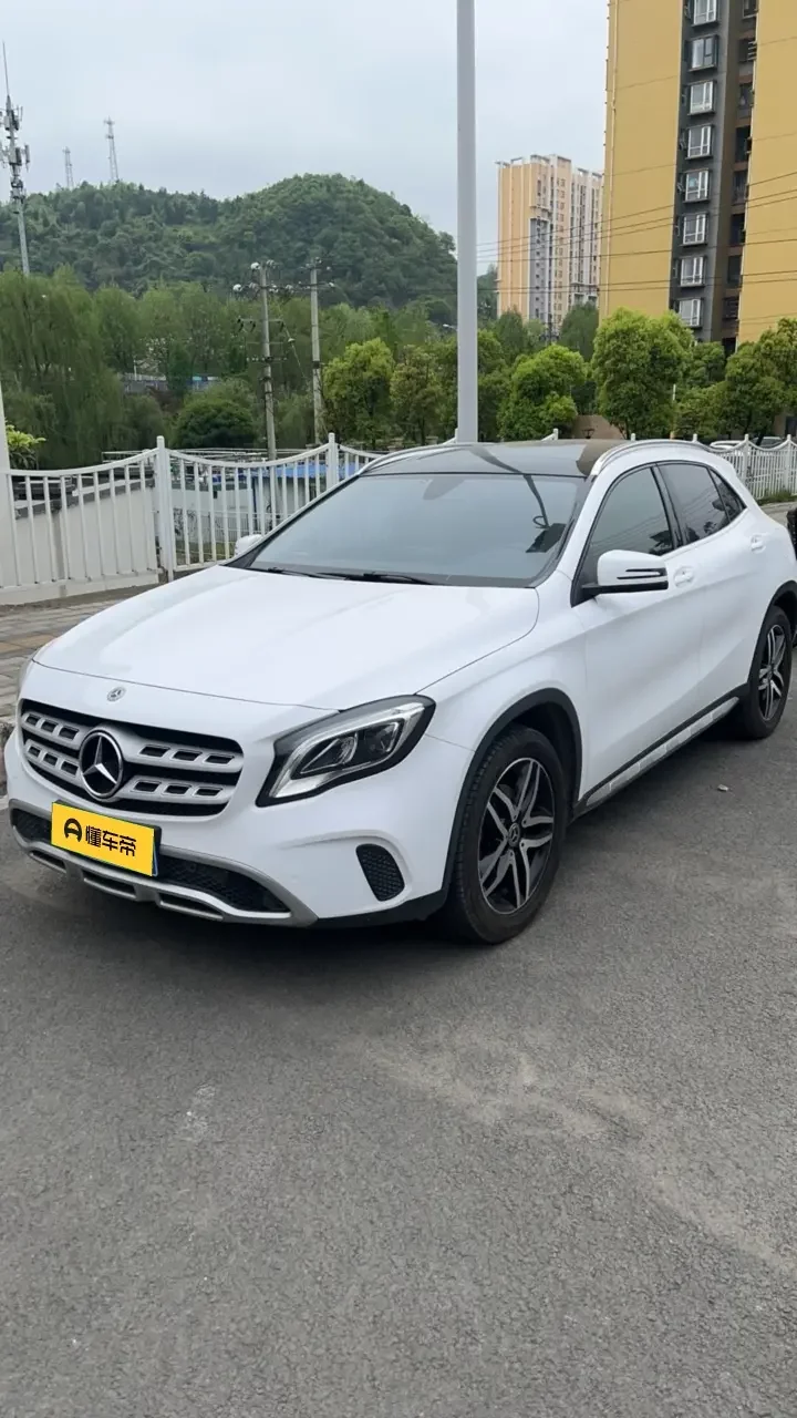 Mercedes-Benz GLA