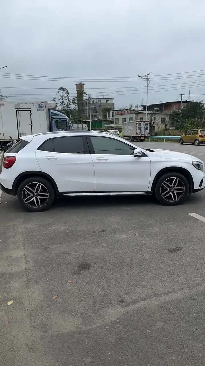 Mercedes-Benz GLA