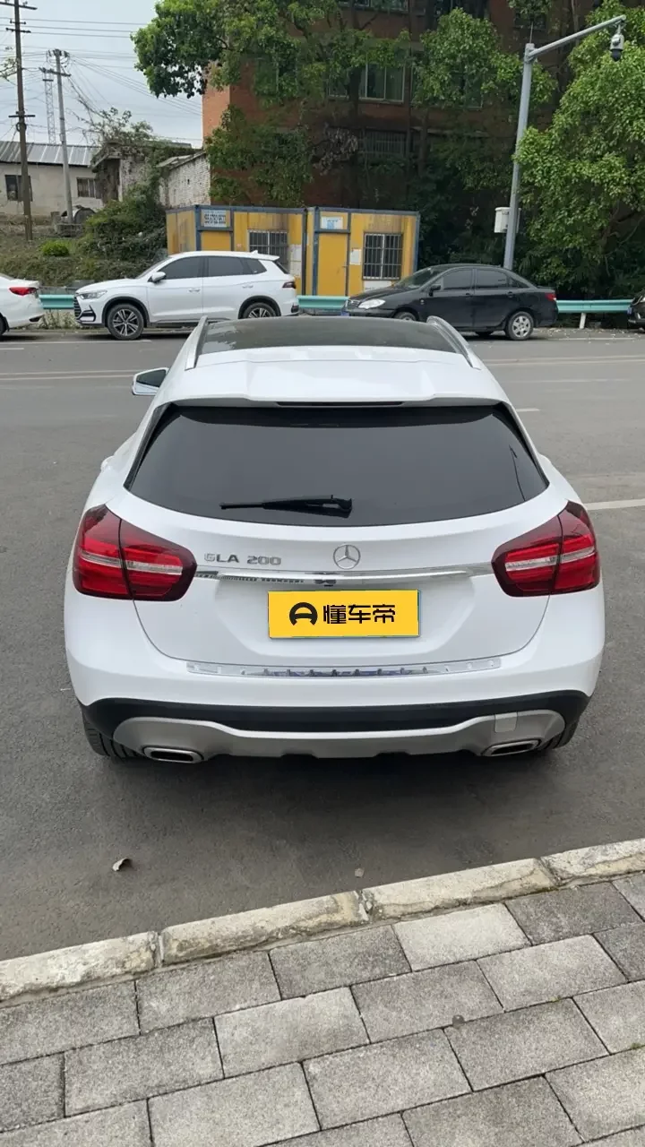 Mercedes-Benz GLA